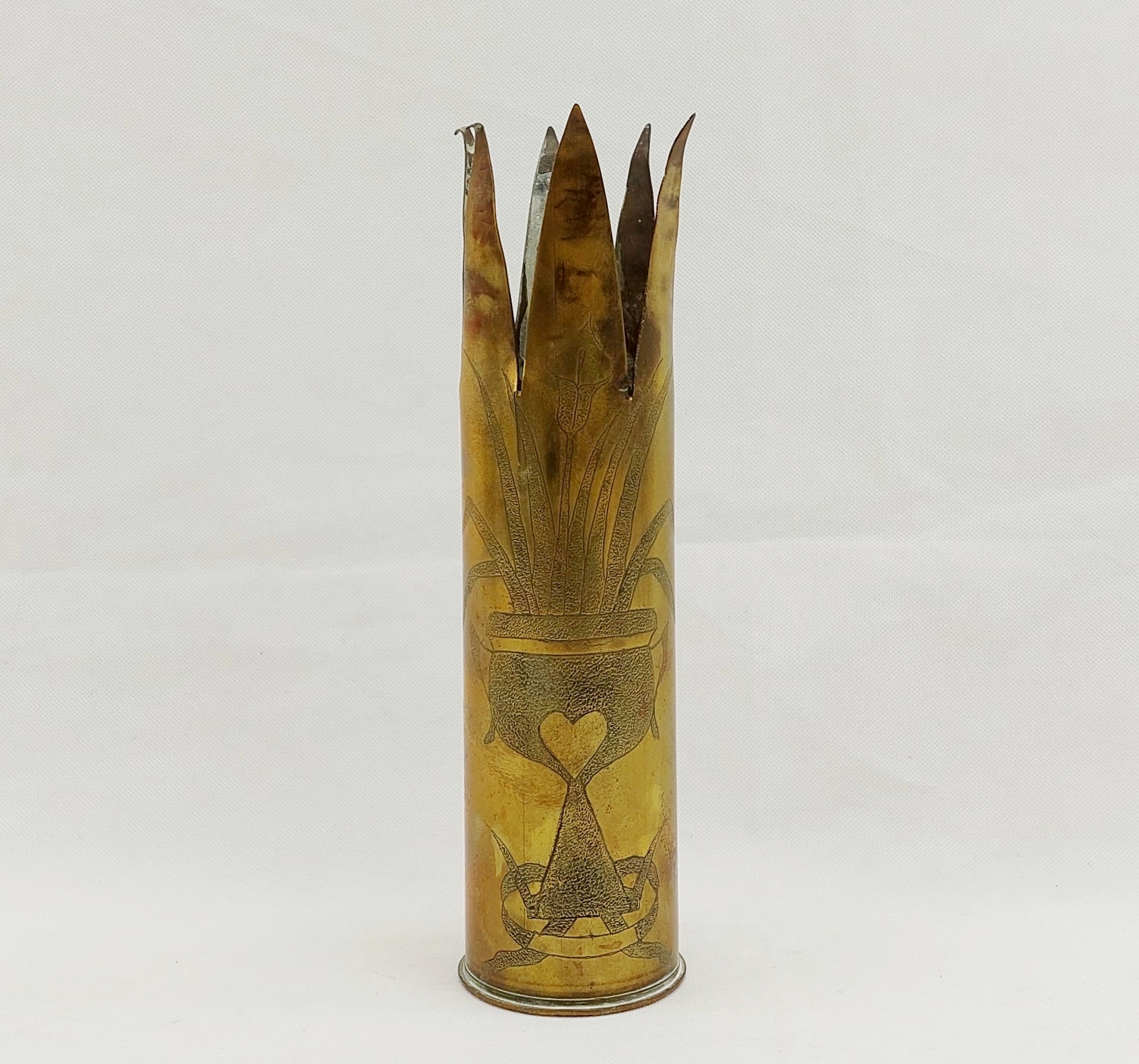 WW1 1915 Trench Art Shell Case Etched With A Lily In An Urn*