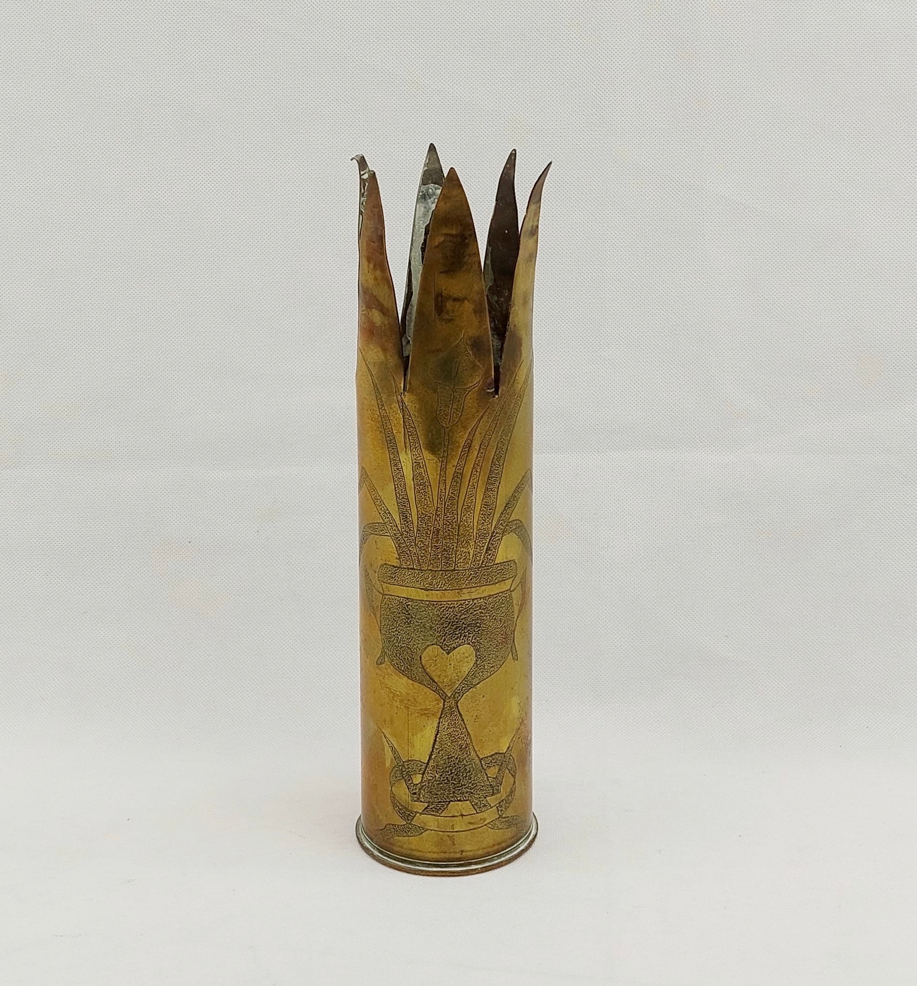 WW1 1915 Trench Art Shell Case Etched With A Lily In An Urn* - Image 2