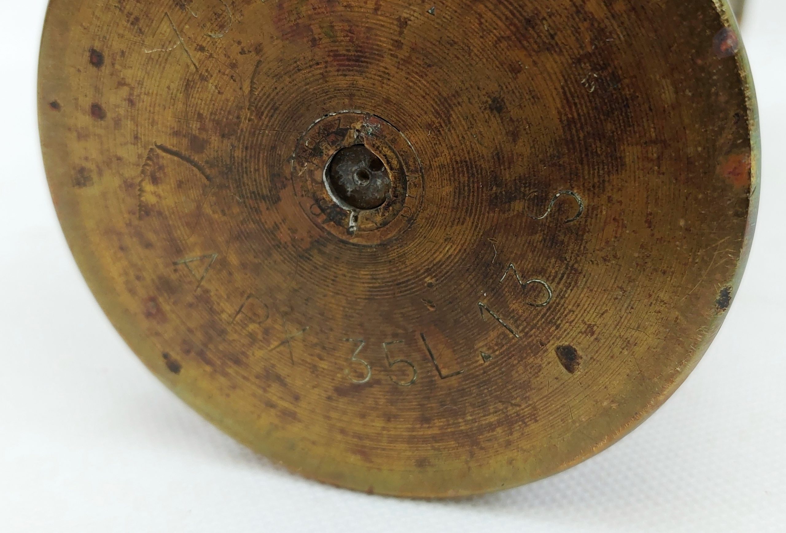 WW1 Trench Art 1913 French 75mm Shell Case Souvenir Of War Engraved With A Floral Spray - Image 3
