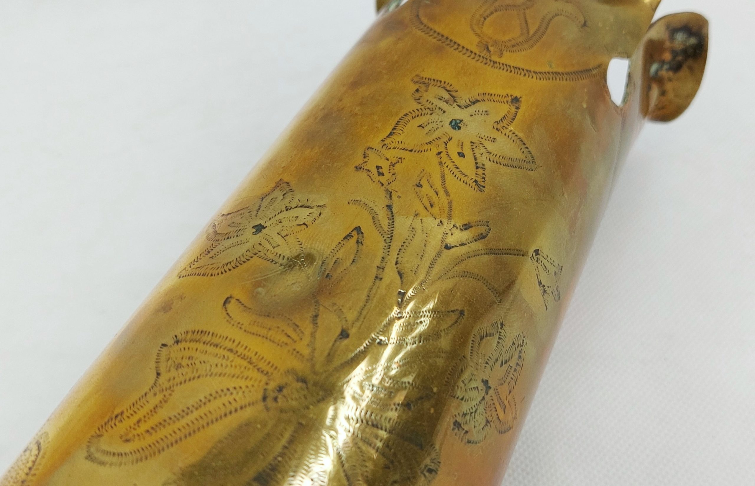 WW1 Trench Art 1913 French 75mm Shell Case Souvenir Of War Engraved With A Floral Spray - Image 6