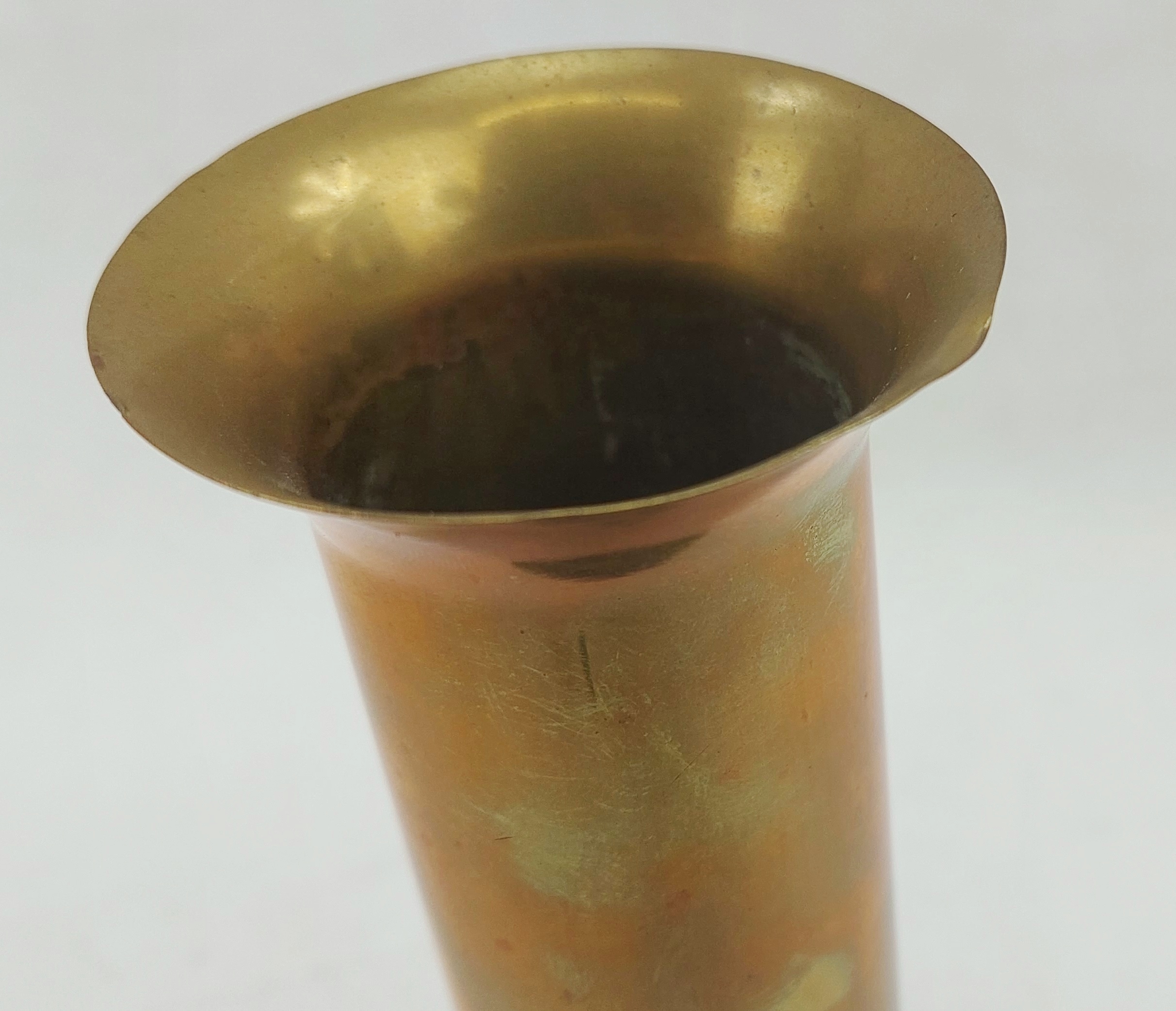 WW1 Trench Art Vase Shell Case On Bakelite Stand With Flared Lip - Image 2