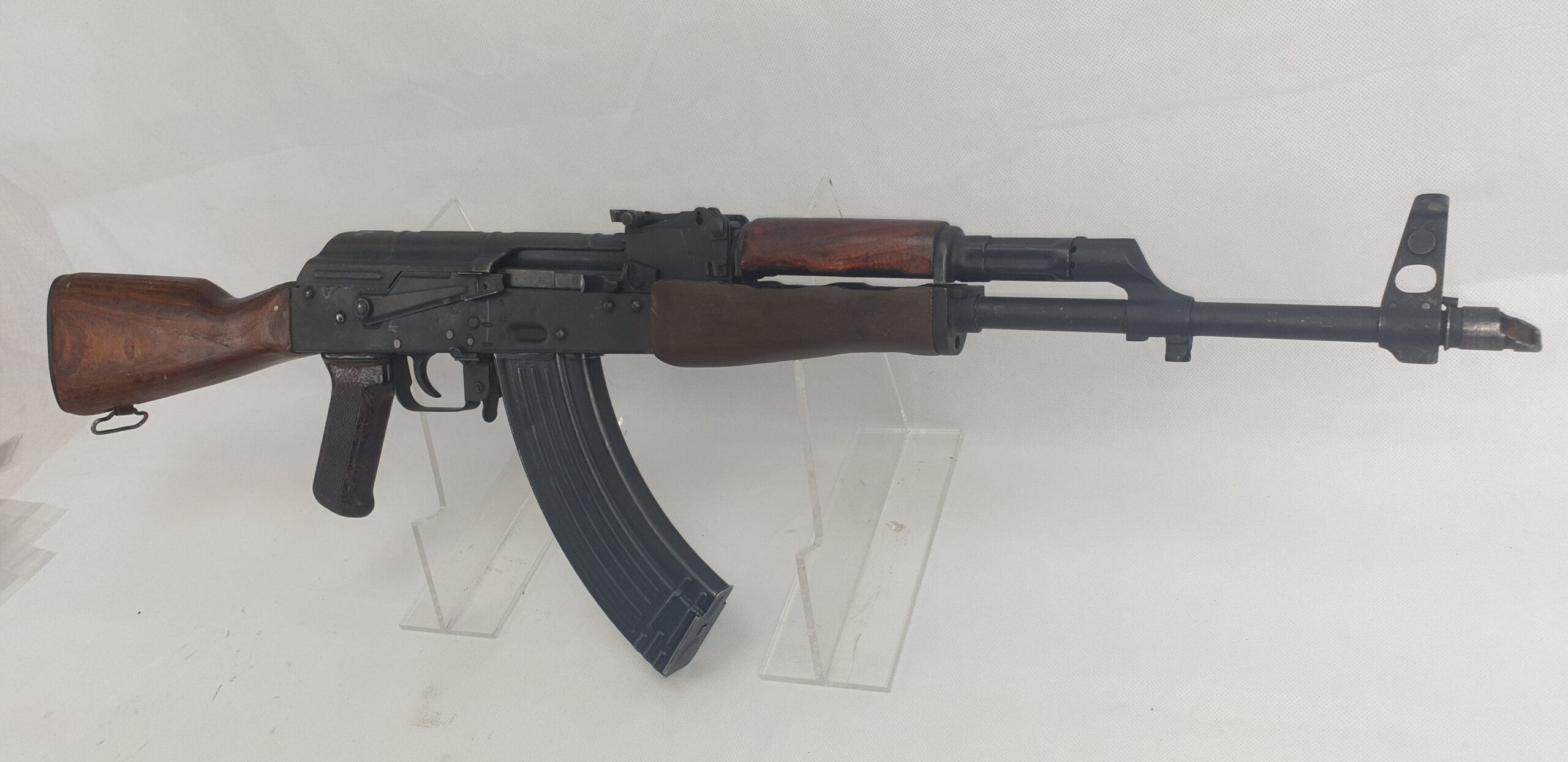 Cold War Era 1976 Dated Romanian AK-47 Assault Rifle - Deactivated - Image 2