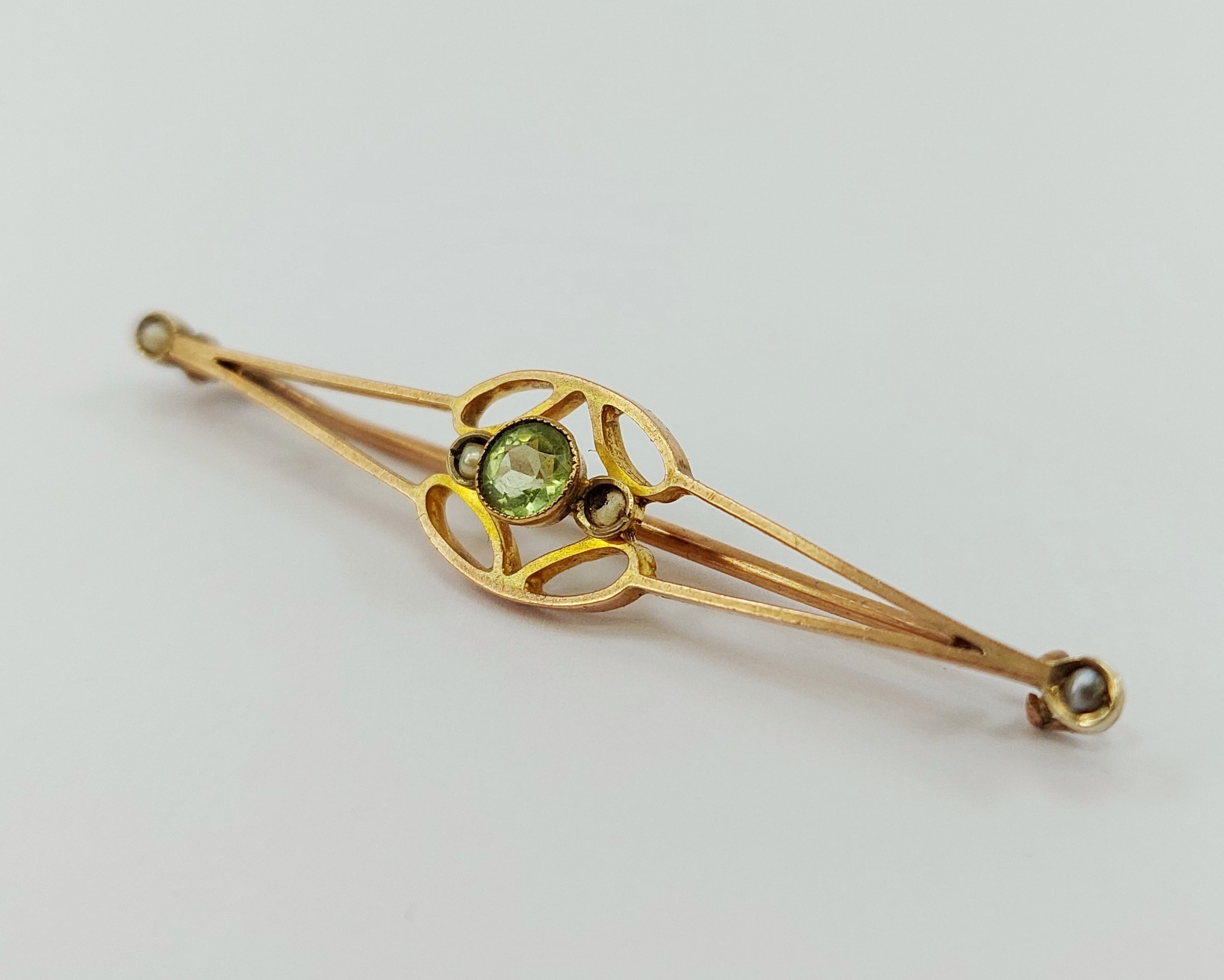 9ct Rose Gold Peridot & Pearl Brooch - Image 3
