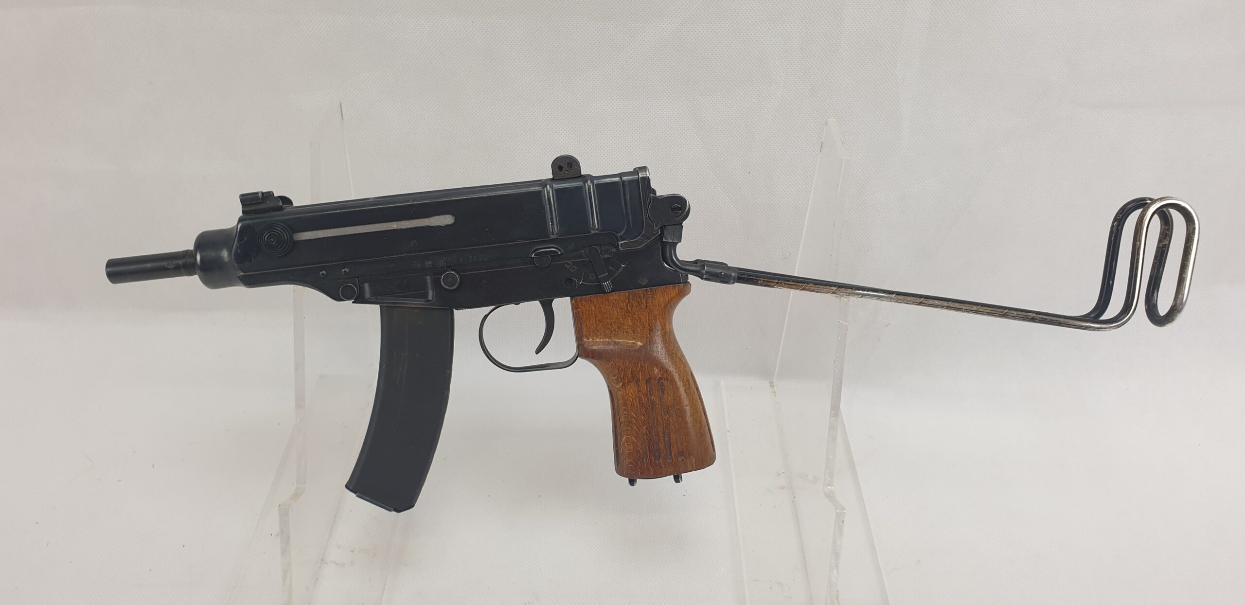 Skorpion VZ61 Sub-Machine Gun, Holster and Kit – Deactivated - Image 7