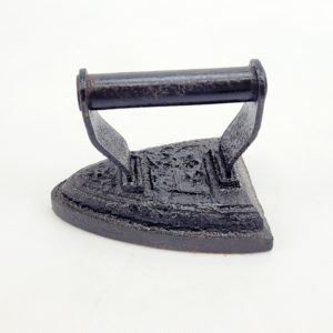 Vintage Size 4 Cast Iron Iron