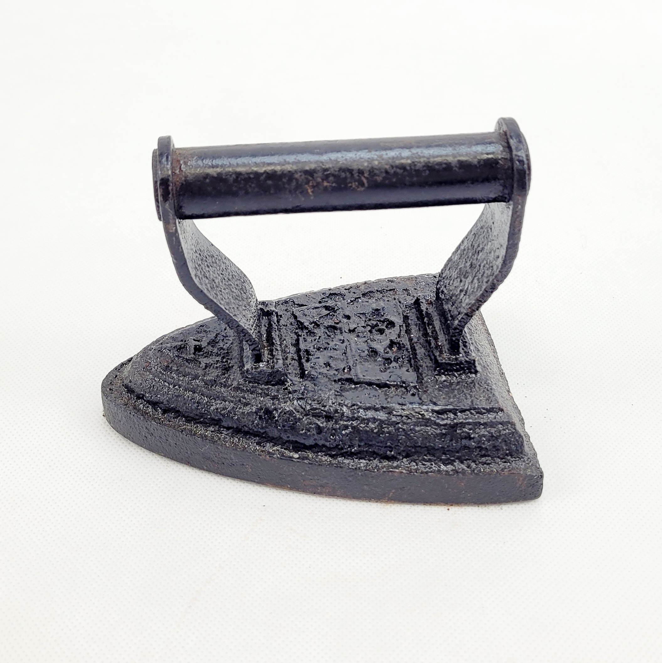 Vintage Size 4 Cast Iron Iron