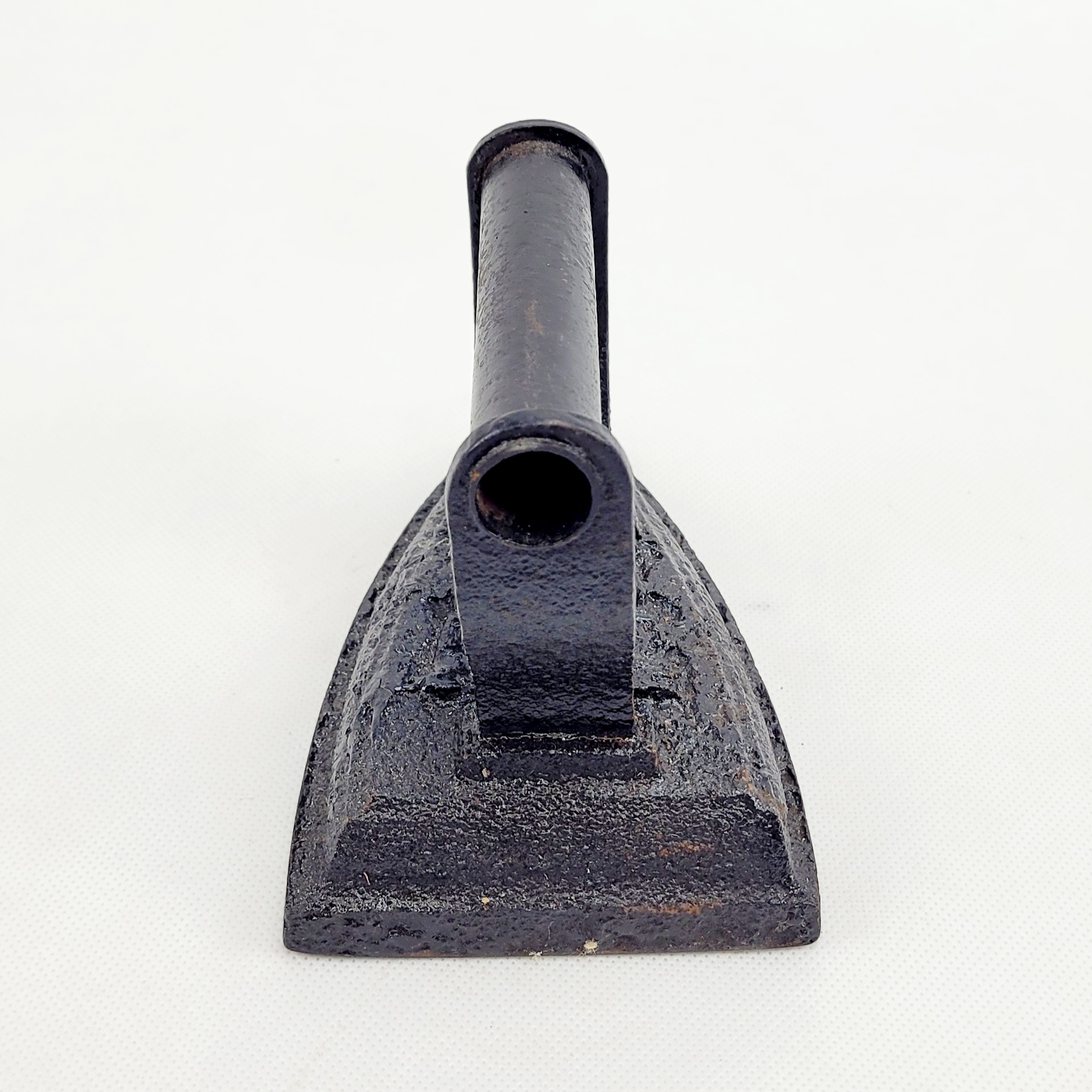 Vintage Size 4 Cast Iron Iron - Image 4