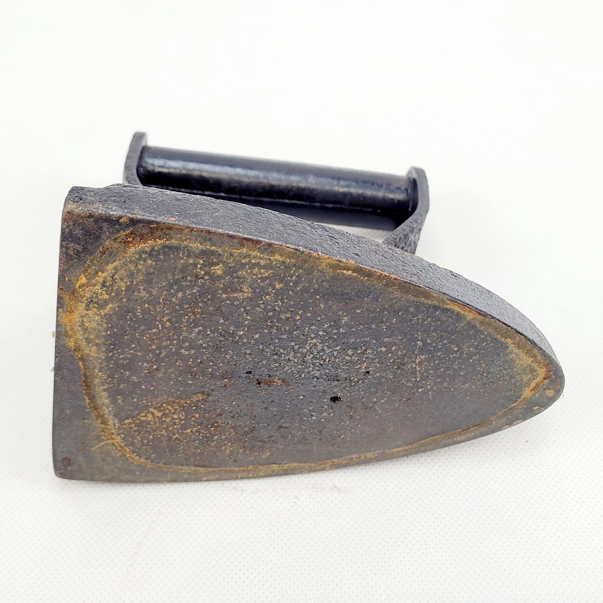 Vintage Size 4 Cast Iron Iron - Image 2