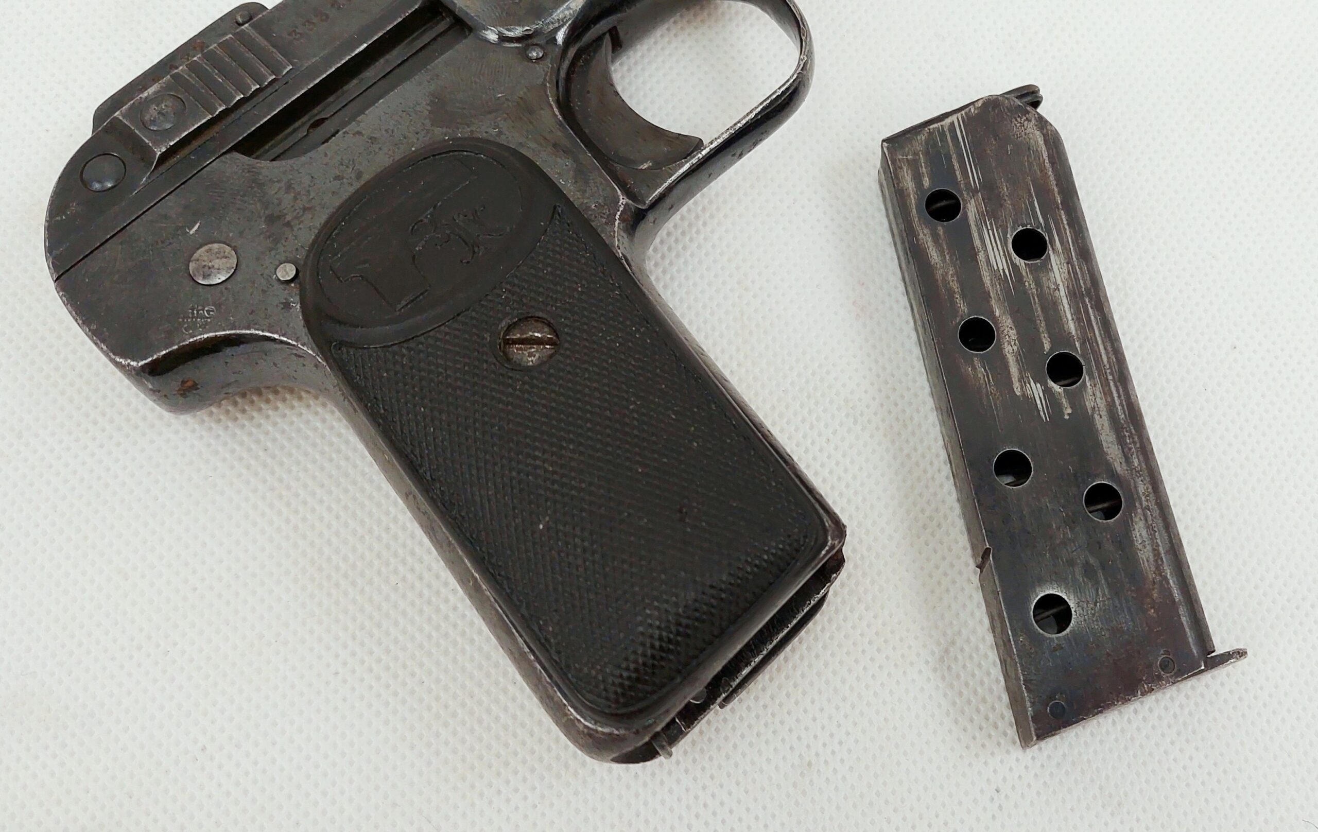 Belgian Browning Model 1900 New Specification Deactivated Pistol - Image 3