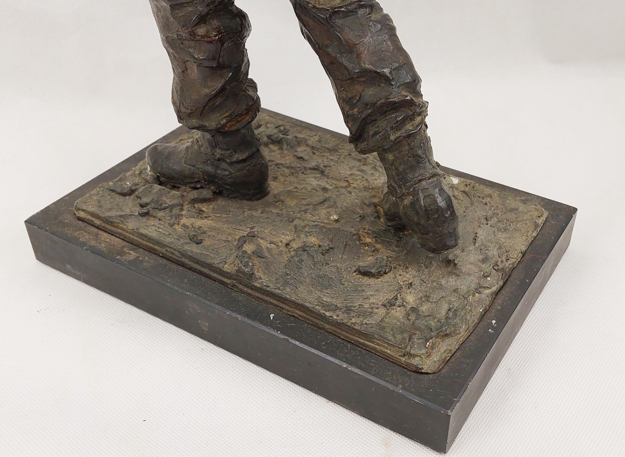 Bronze Statue Of A 1940 British Soldier At Dunkirk By Robert Truscott Limited Edition 2 Of 15 - Image 7