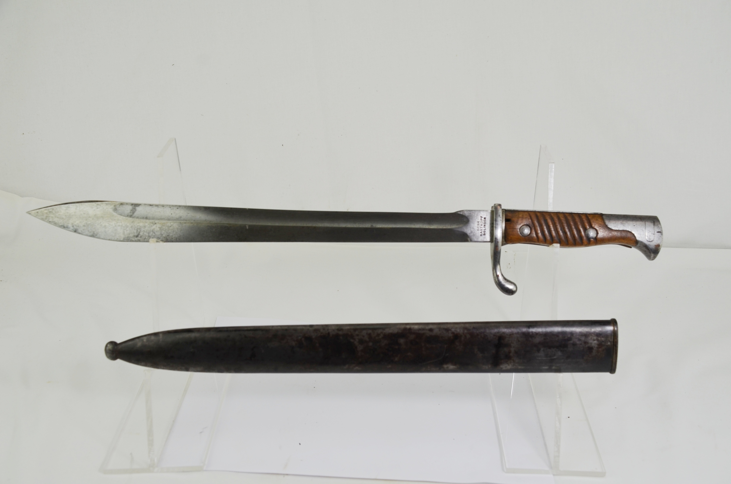 Imperal Germany Sawback Cutaway M1898/05 Butcher Bayonet and Scabbard - Image 3