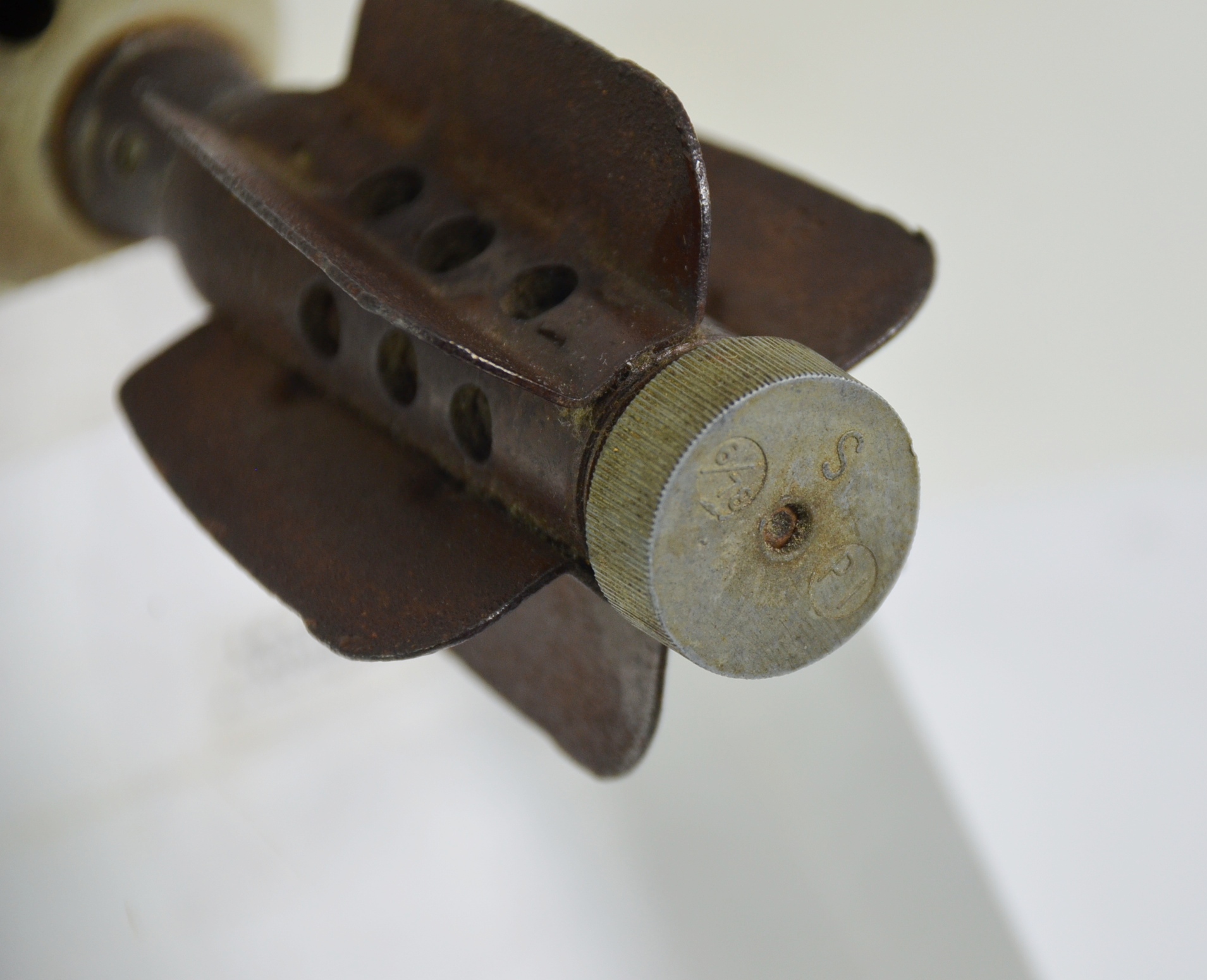 British 2 inch Parachute Illuminating Mortar Round - Image 5