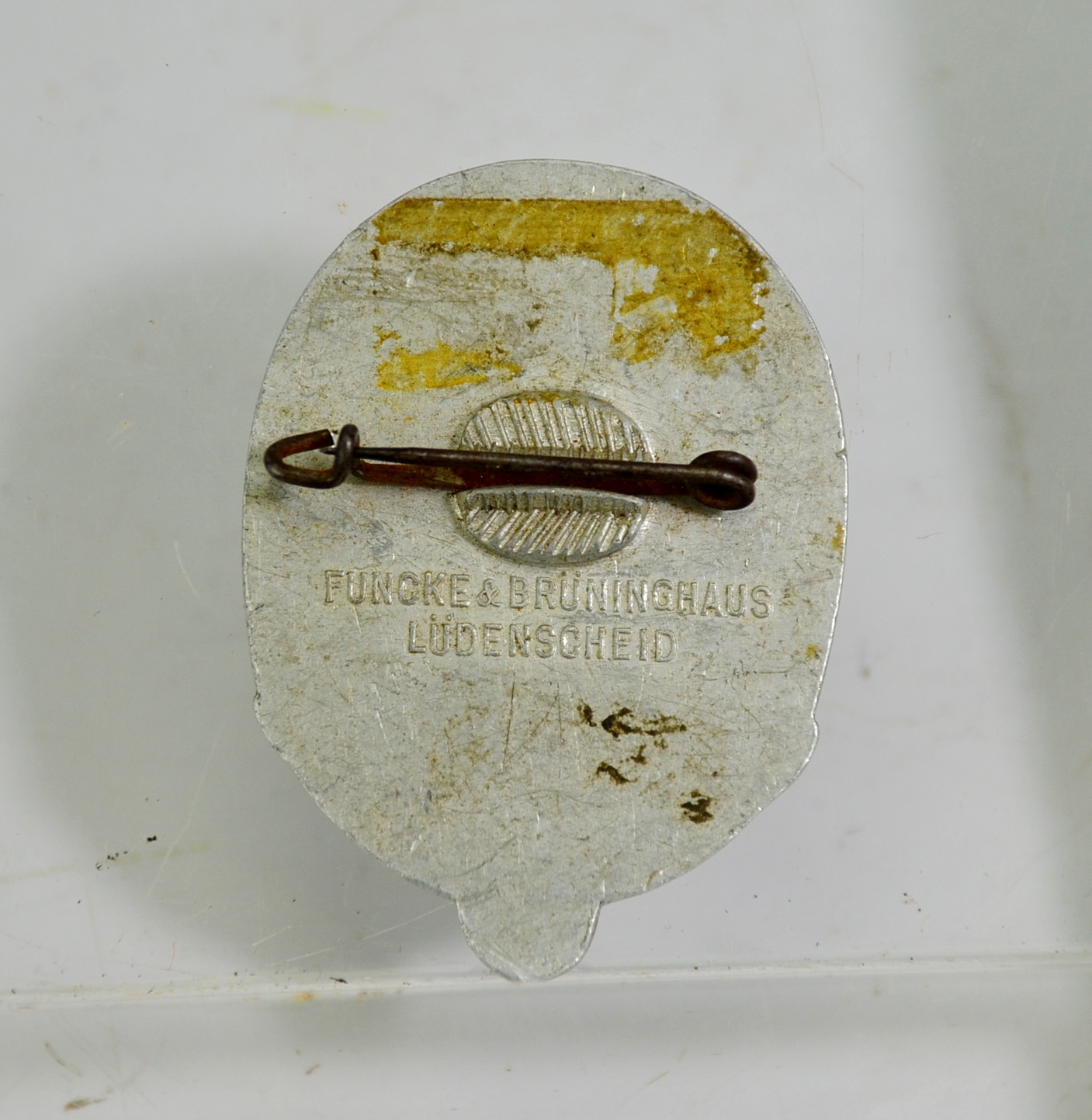 Nazi 1935 Tag Der Arbeit Commemorative Badge - Image 3