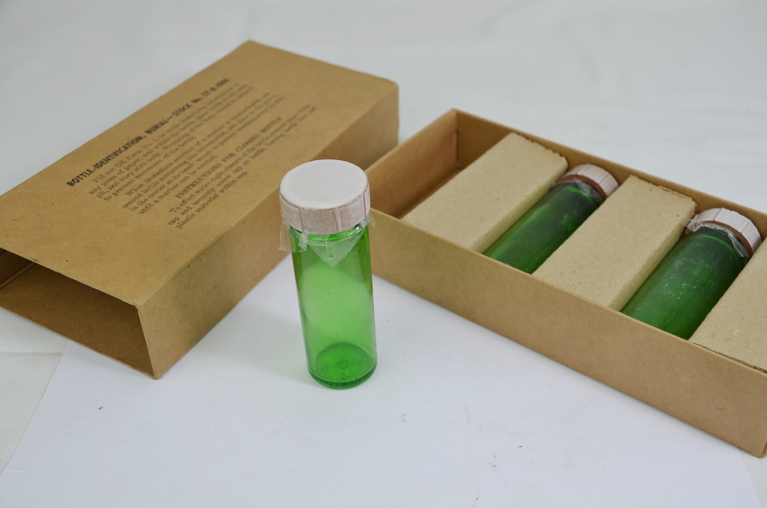 Original U.S. WWII QM Graves Registration Burial Identification Bottle Set of 6 - Image 4