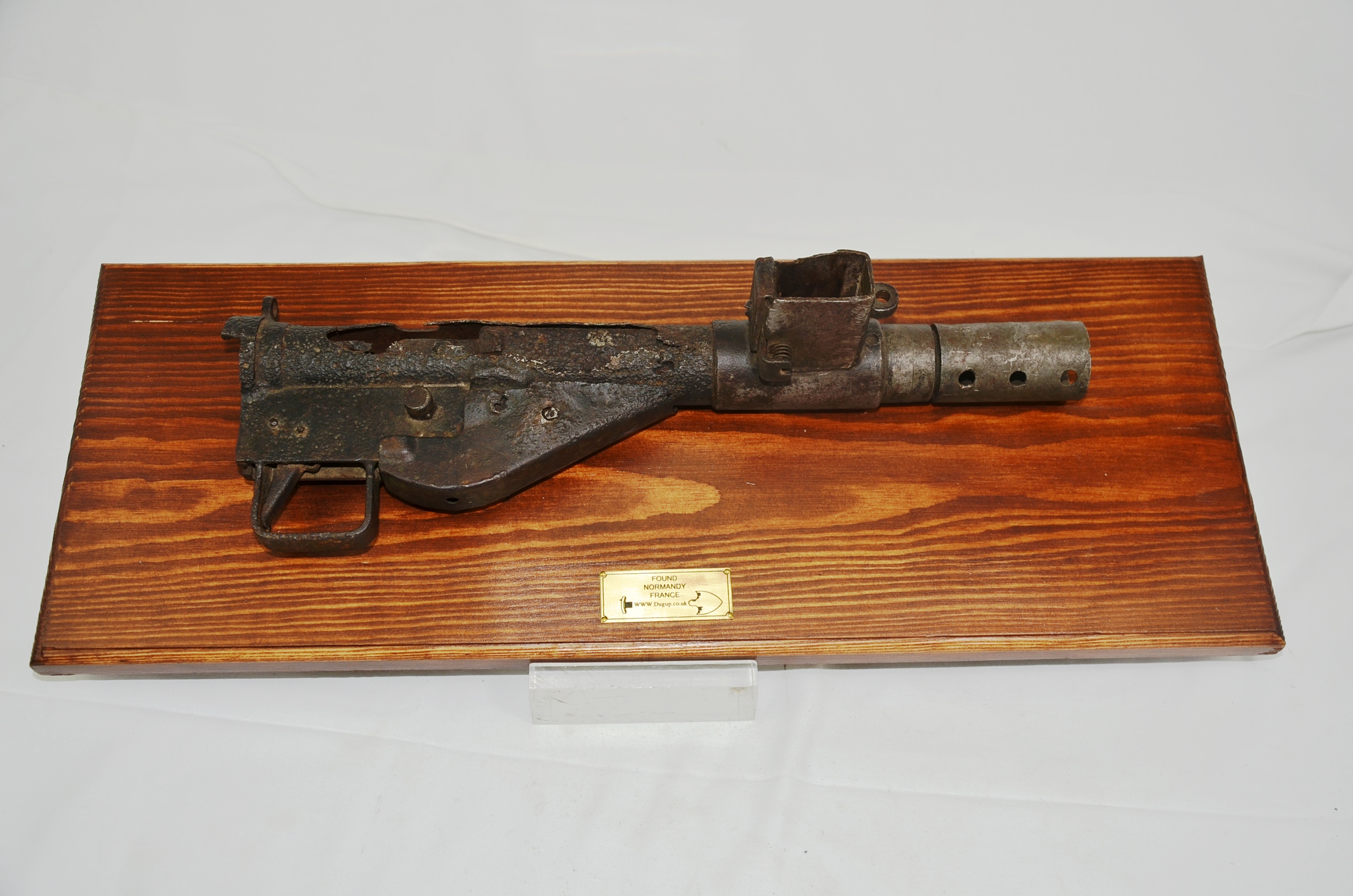 WW2 Decorative Normandy Excavated Sten Gun - Image 3
