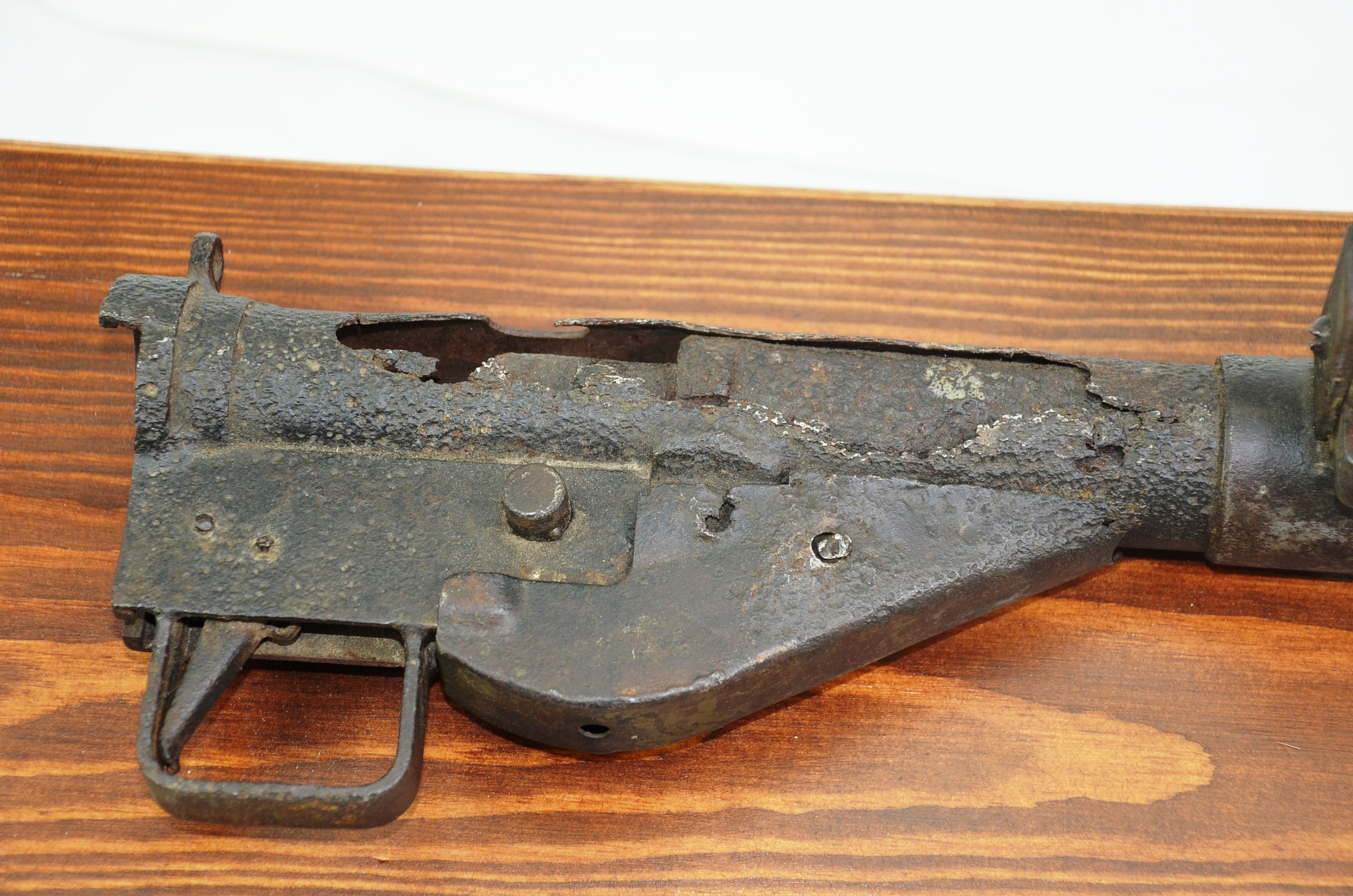WW2 Decorative Normandy Excavated Sten Gun - Image 5
