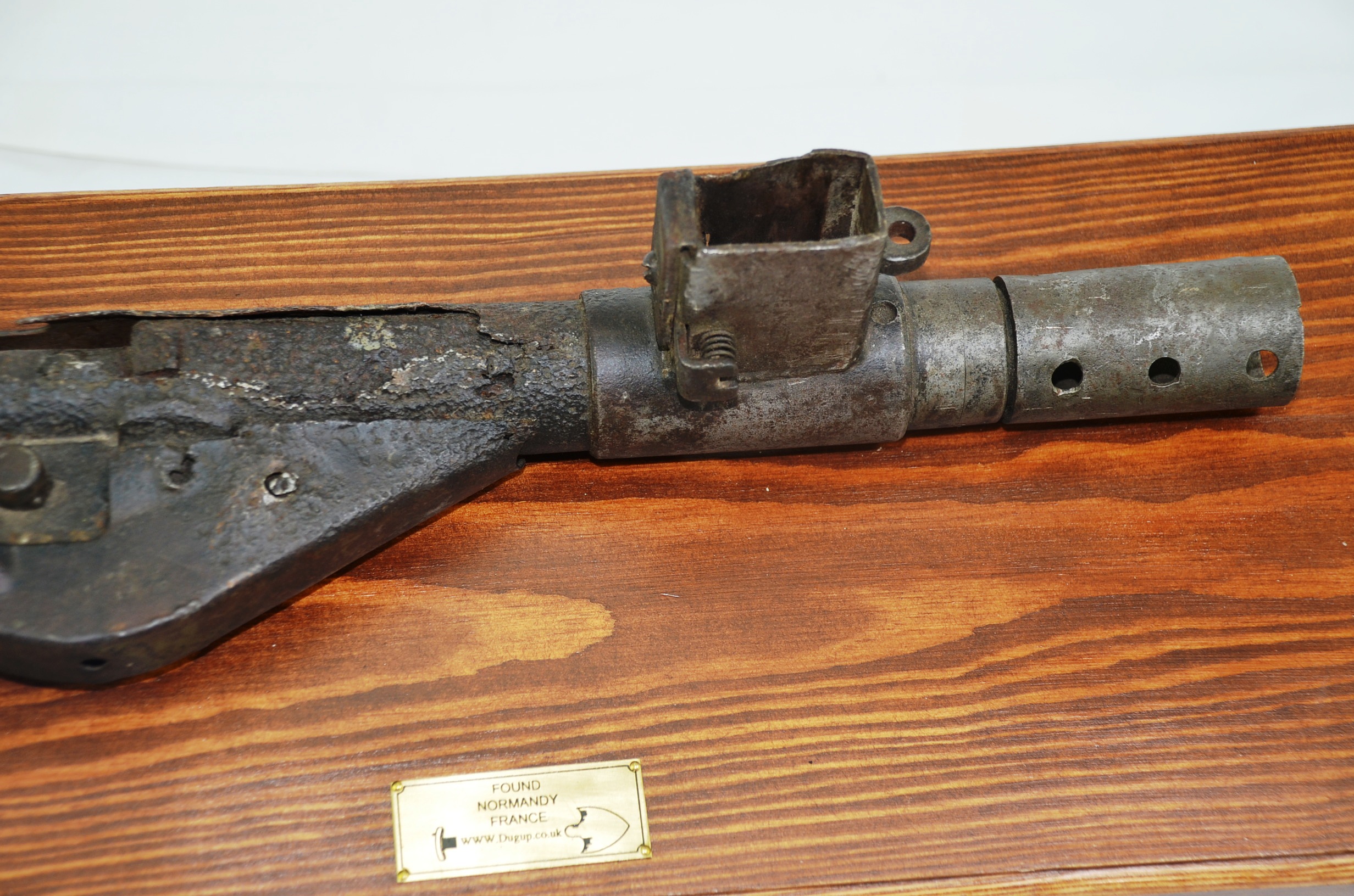 WW2 Decorative Normandy Excavated Sten Gun - Image 6