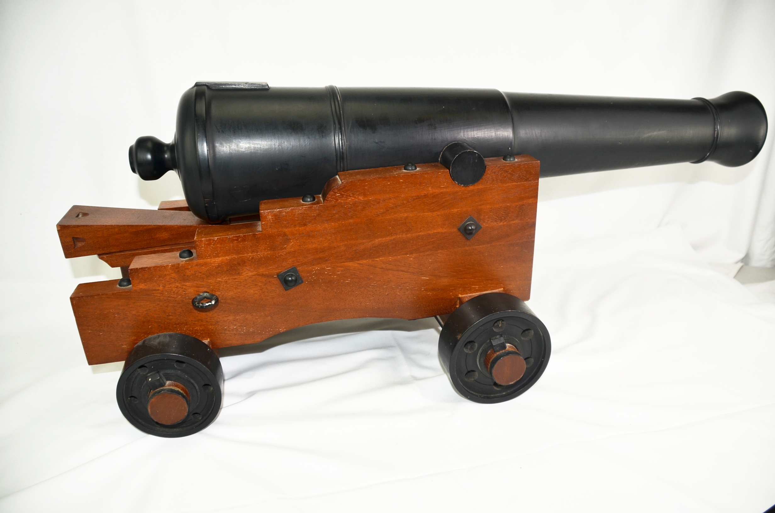 A Large Engineers Copy Of A Royal Navy Battle Of Trafalgar Model Cannon - Image 3