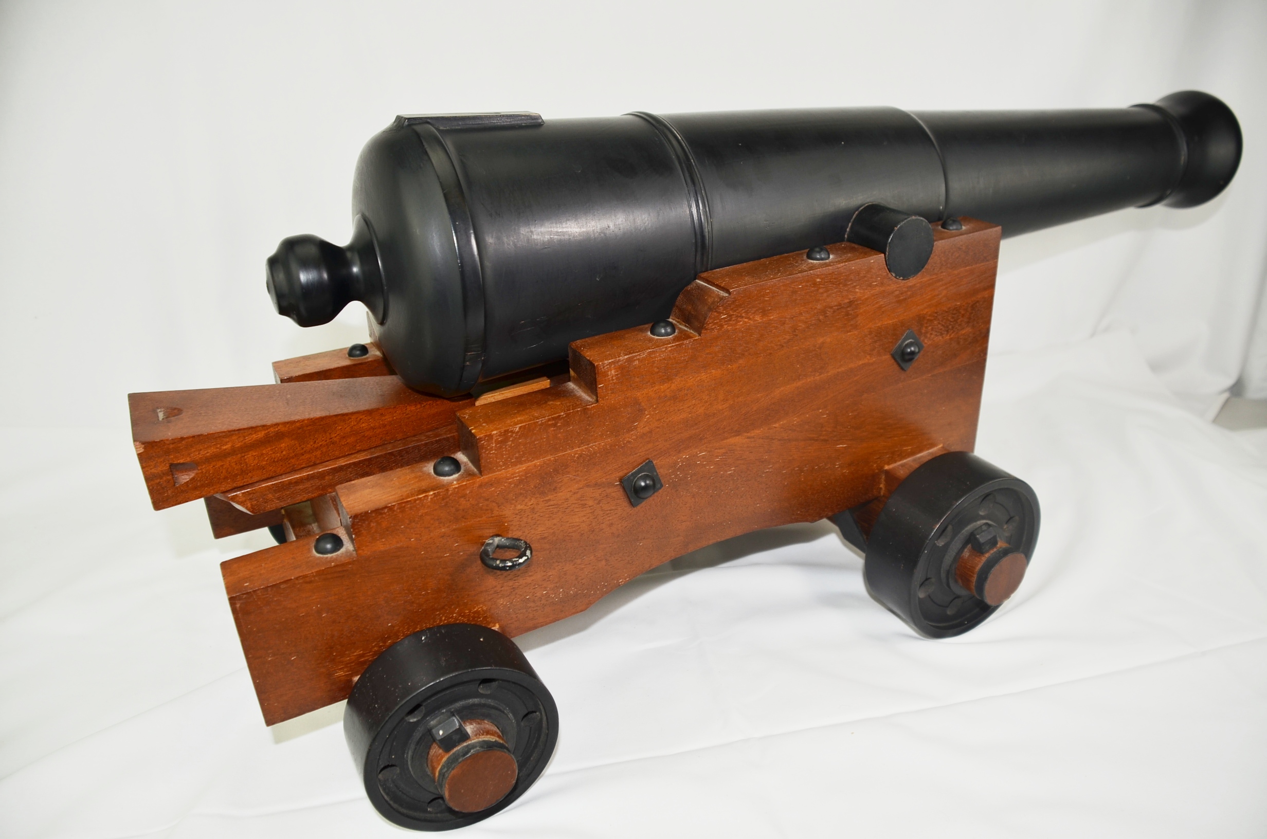 A Large Engineers Copy Of A Royal Navy Battle Of Trafalgar Model Cannon - Image 9