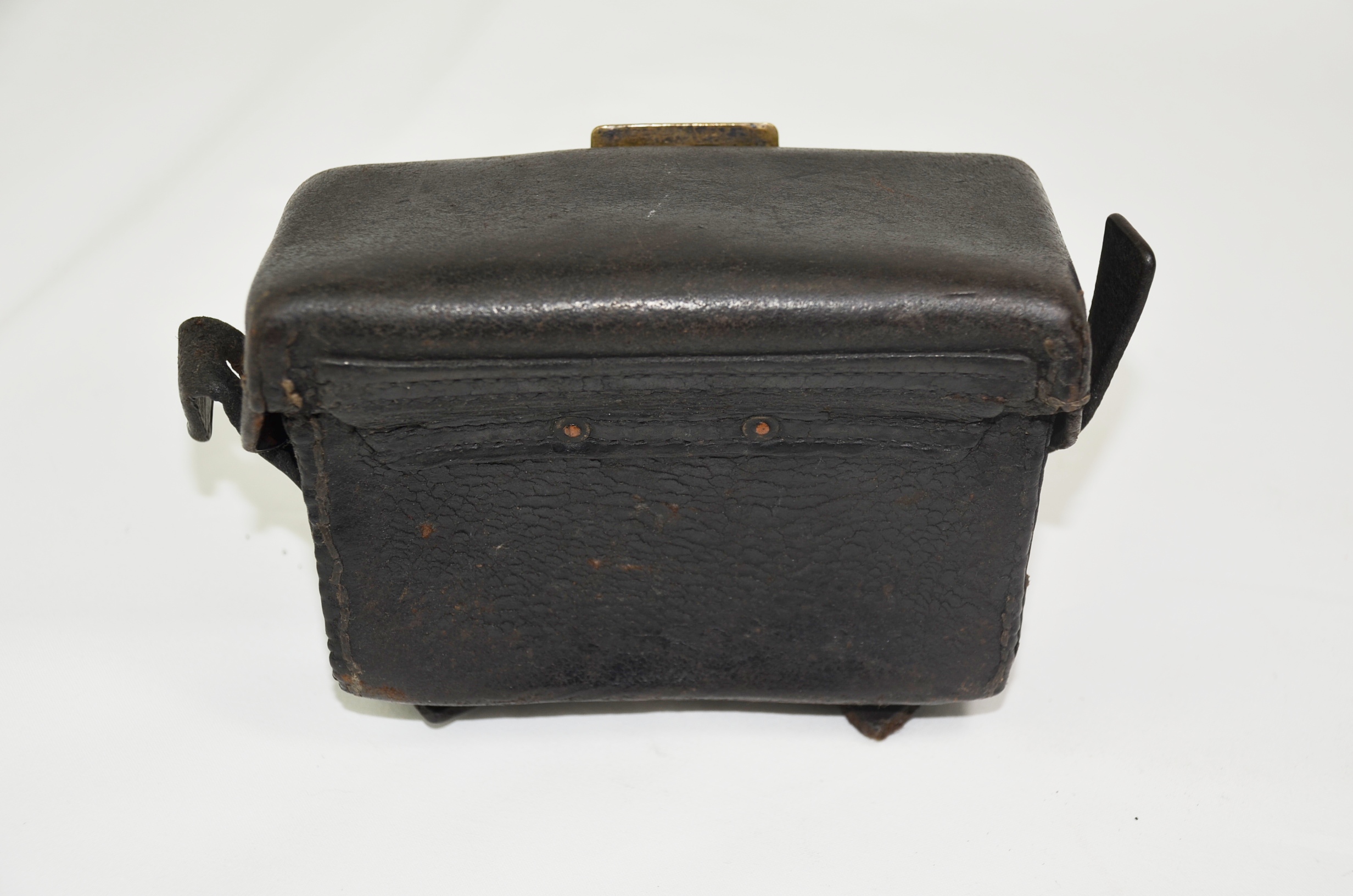 Genuine WW1 German Issue Model 1895 Ammunition Pouch - Image 3