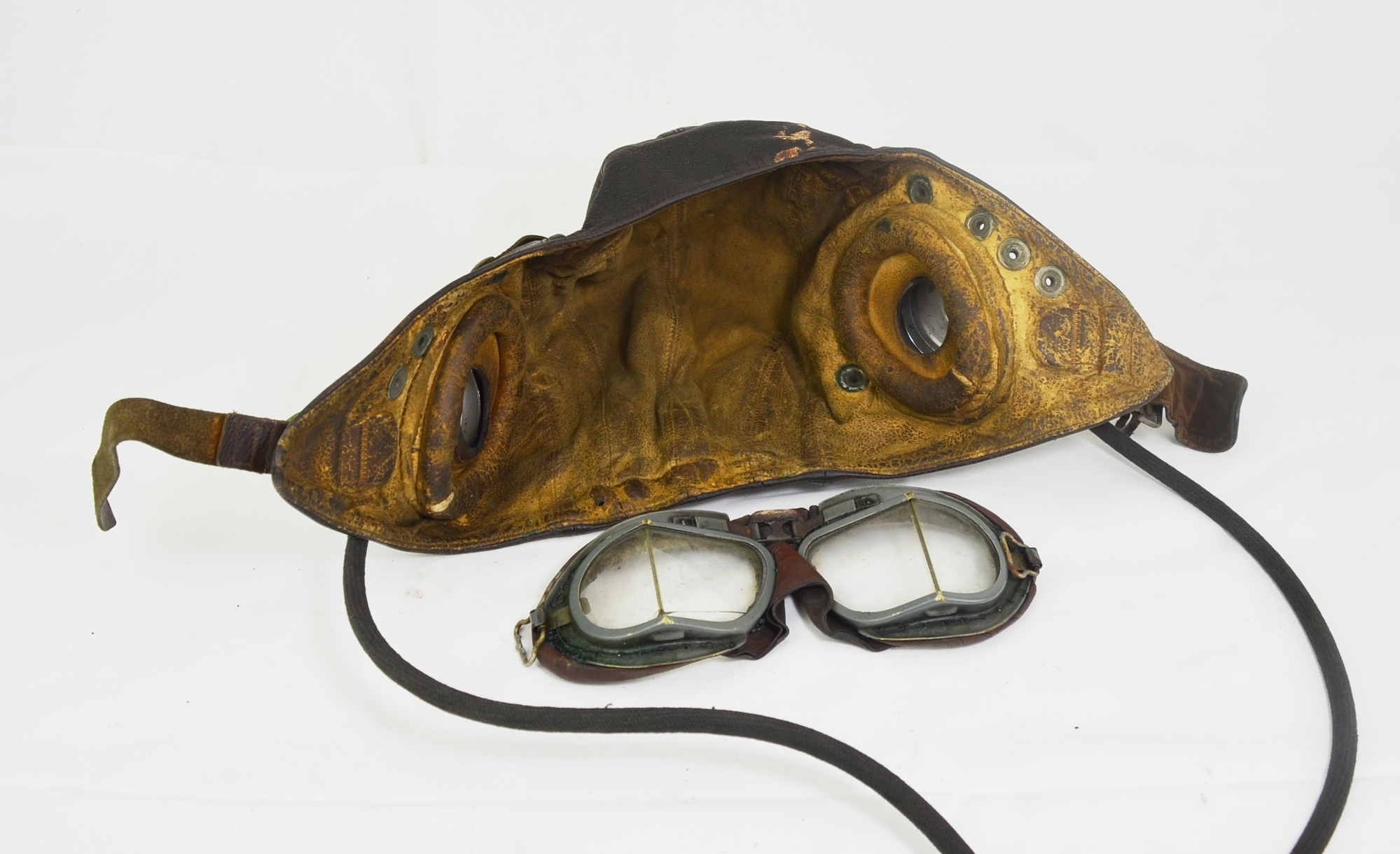 Original WW2 RAF C Type Flying Helmet and MK VII Goggles - Image 5