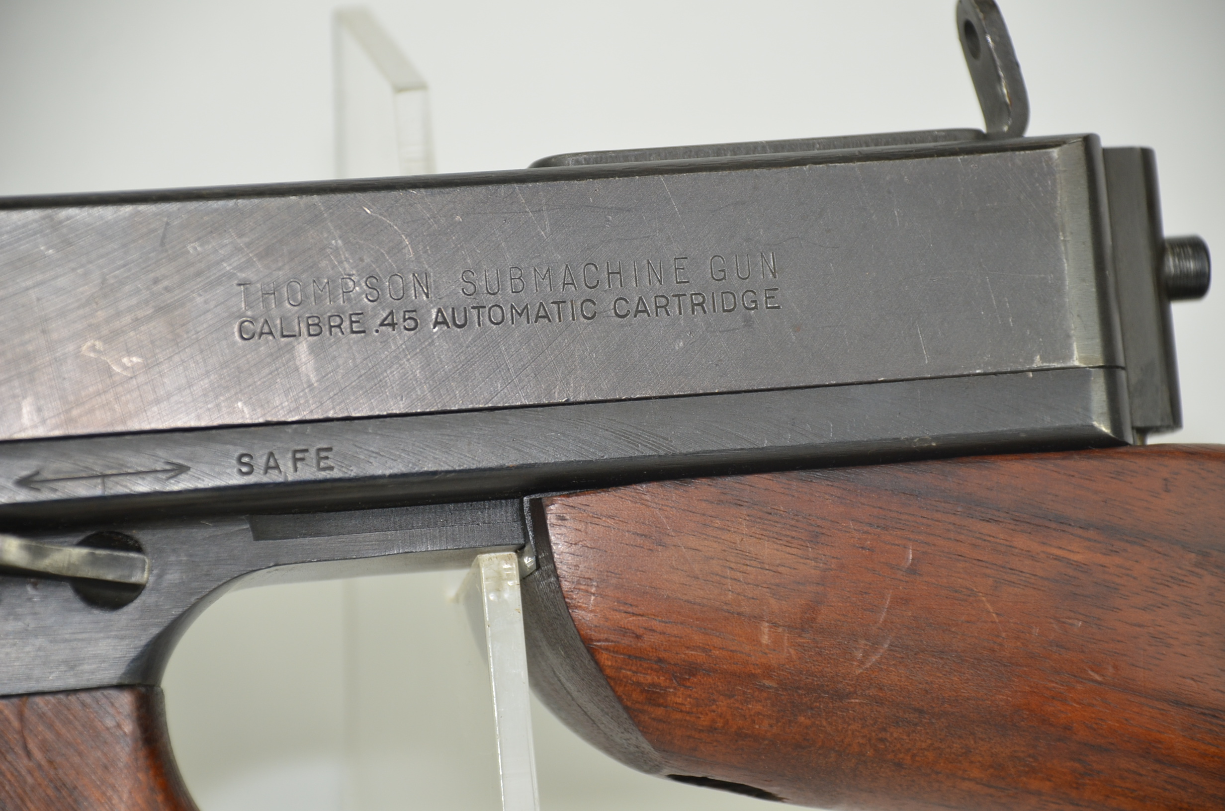 Thompson 1928A1 with Drum Magazine and Two Standard Magazine Gangster Spec - Image 9