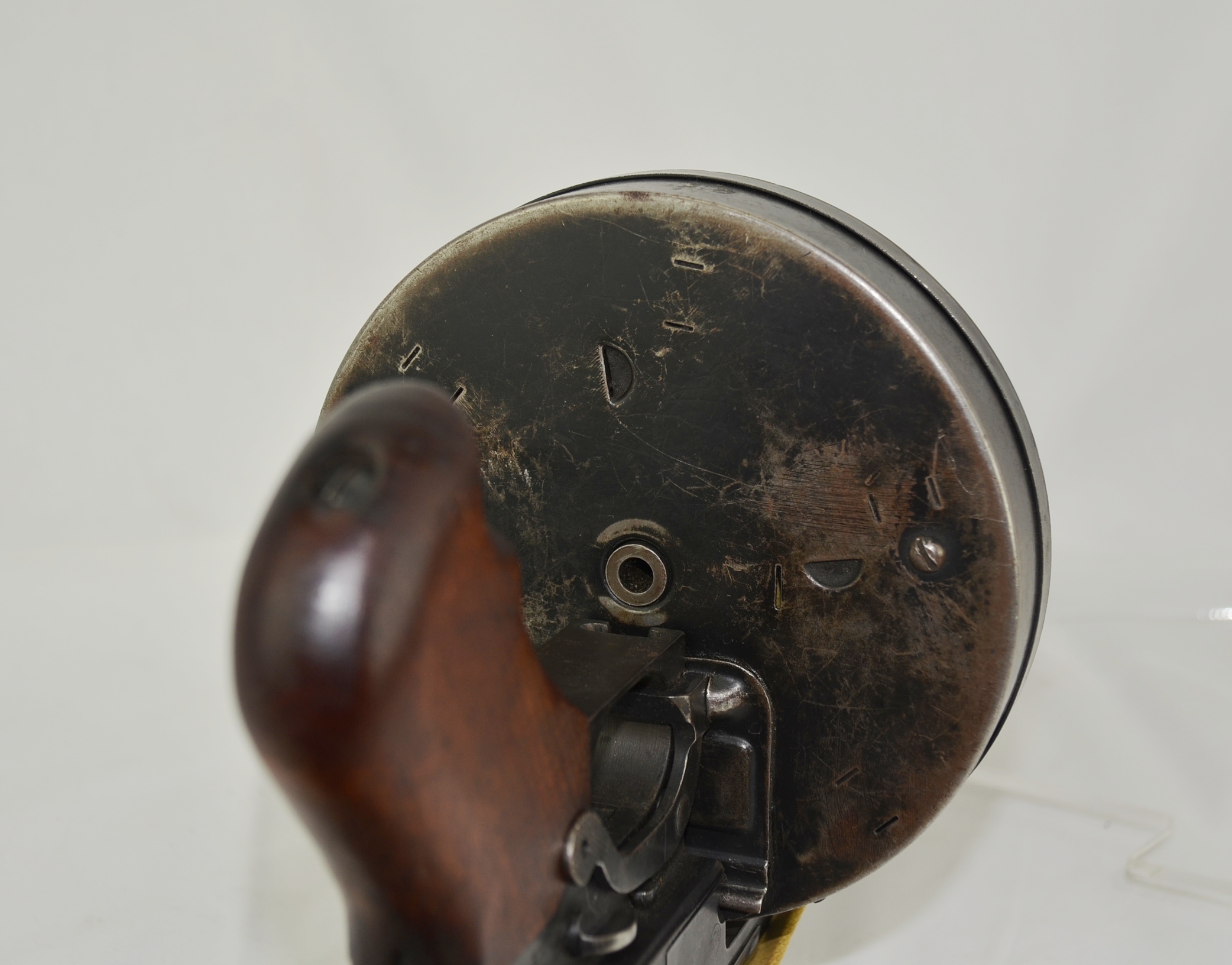 Thompson 1928A1 with Drum Magazine and Two Standard Magazine Gangster Spec - Image 12