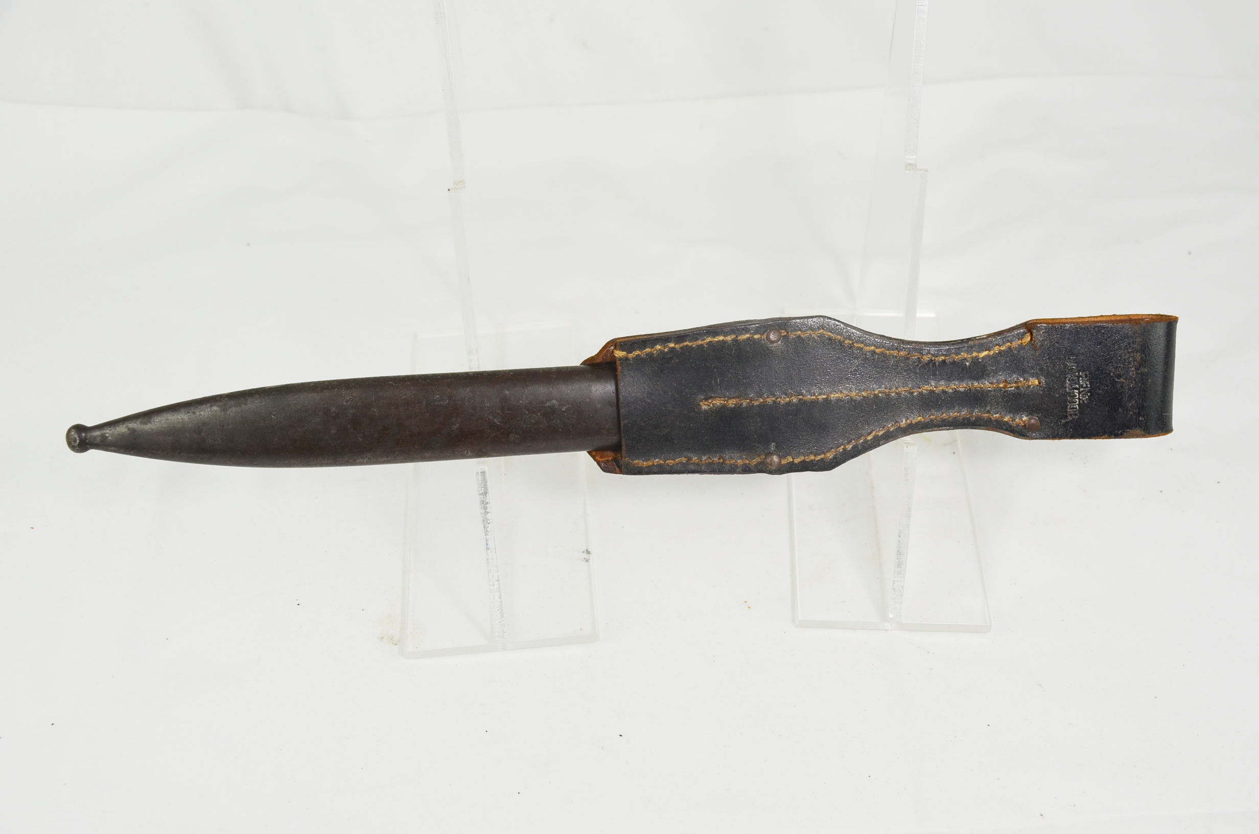 World War 1 German Sawback Dress Bayonet and Scabbard - Image 4