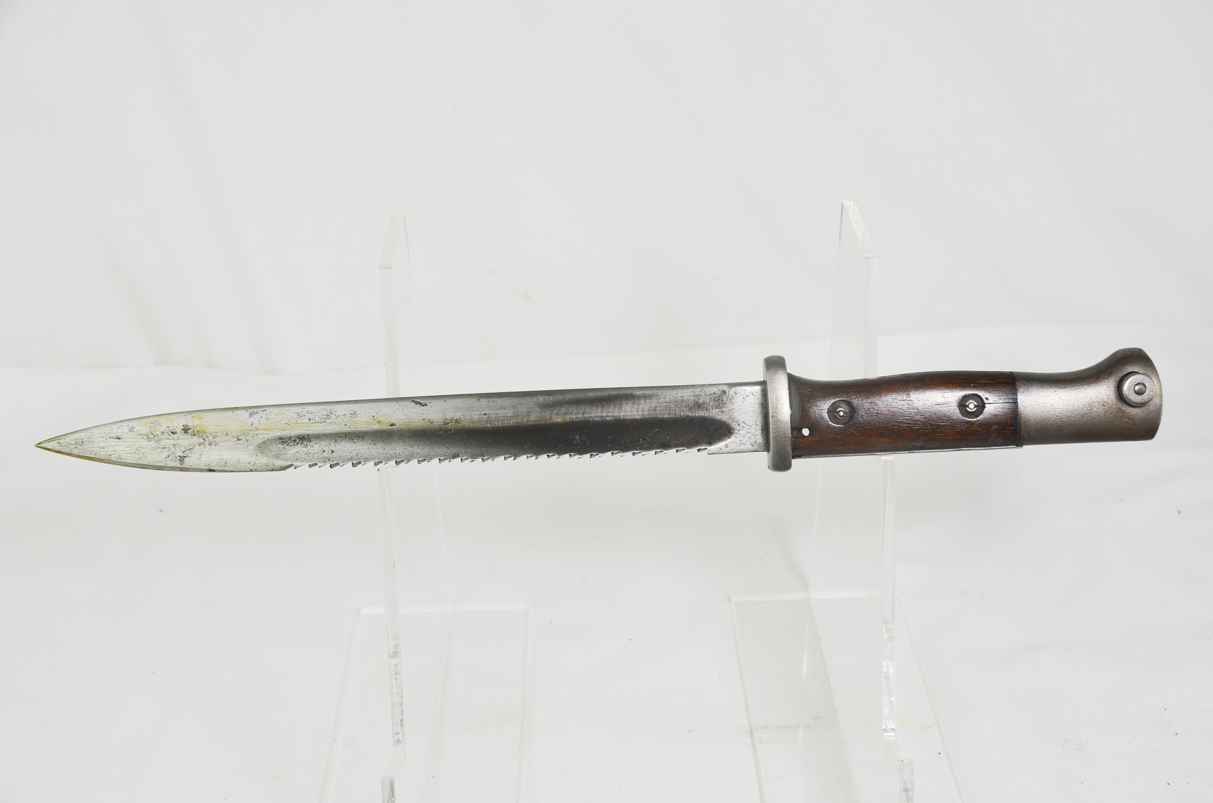 World War 1 German Sawback Dress Bayonet and Scabbard - Image 6