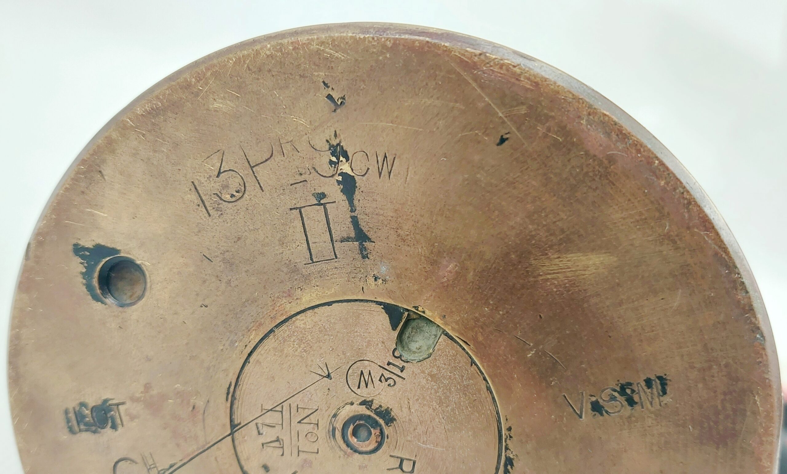 13 Pdr 1918 Dated Artillery Shell Case - Image 5