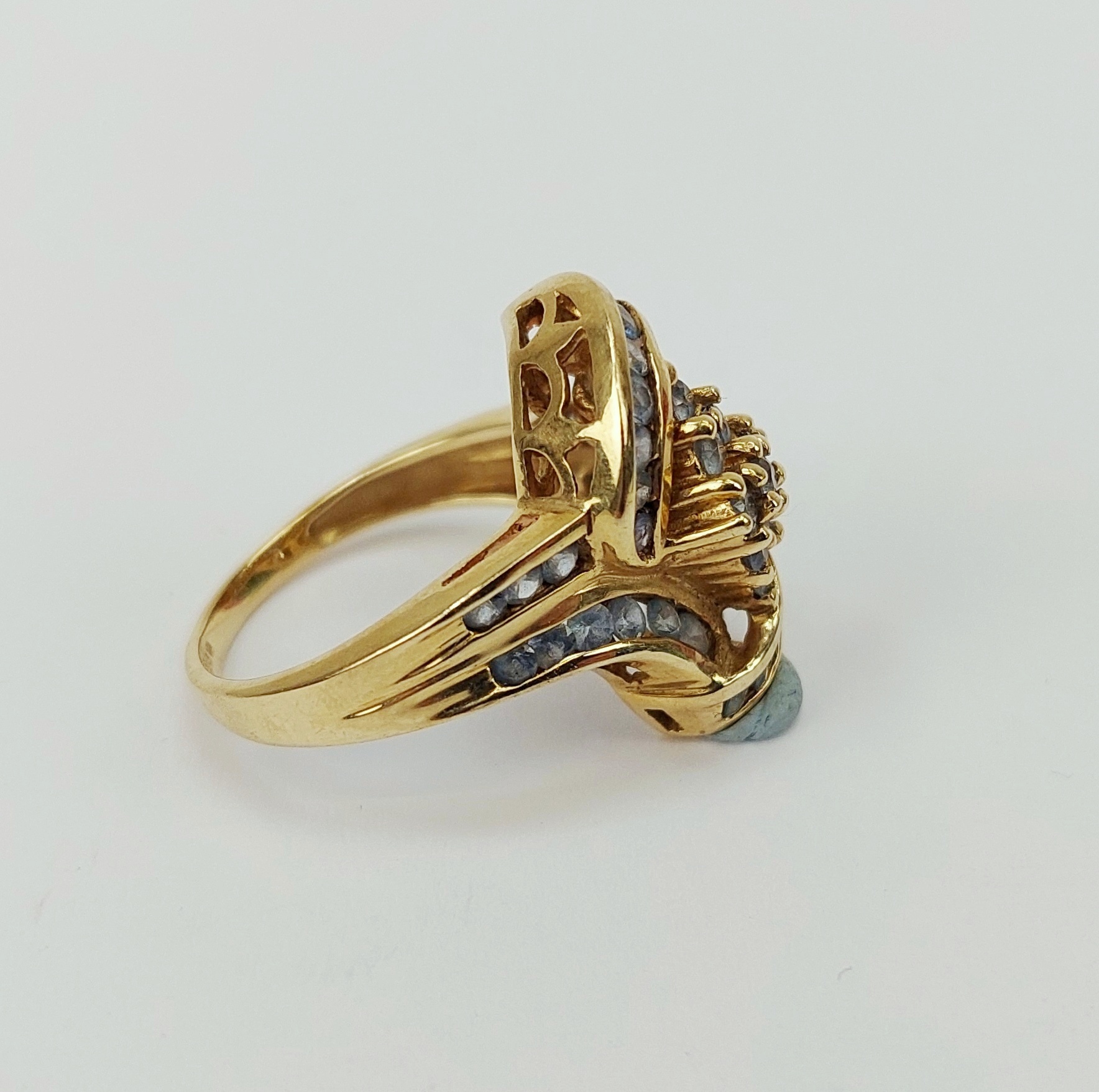 9ct Yellow Gold Sapphire Cluster Ring UK Size K+, US 5.5 - Image 4