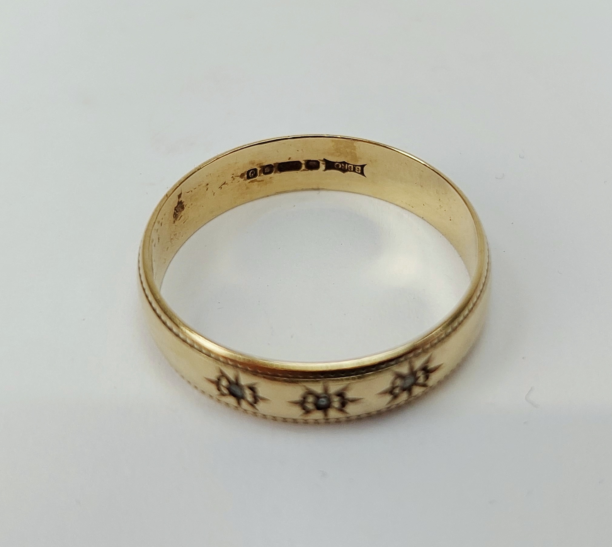 9ct Yellow Gold Diamond Band Ring UK Size Q+, US 8.5 - Image 3