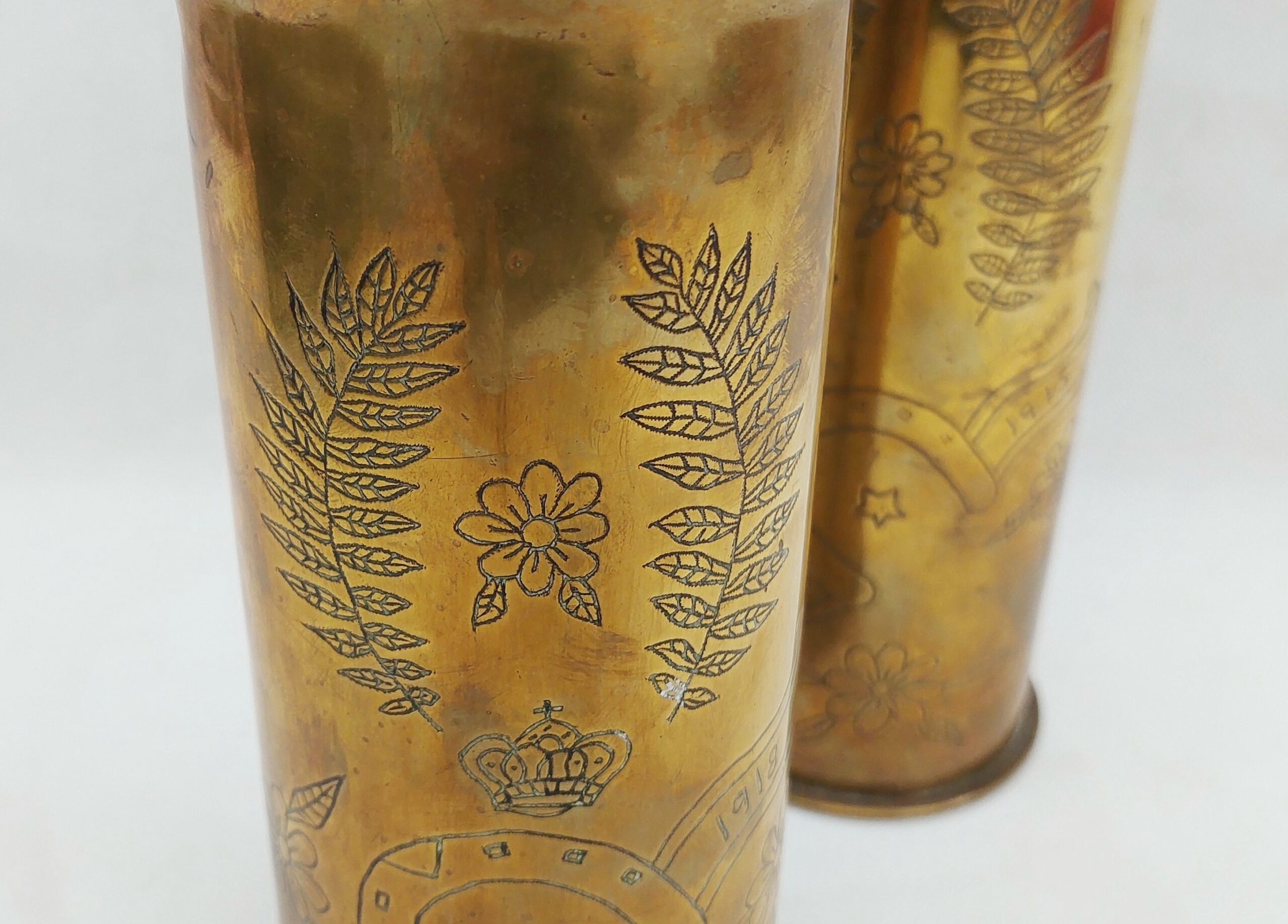 WW1 1915 And 1917 Trench Art 75mm Shell Case Pair - Image 3