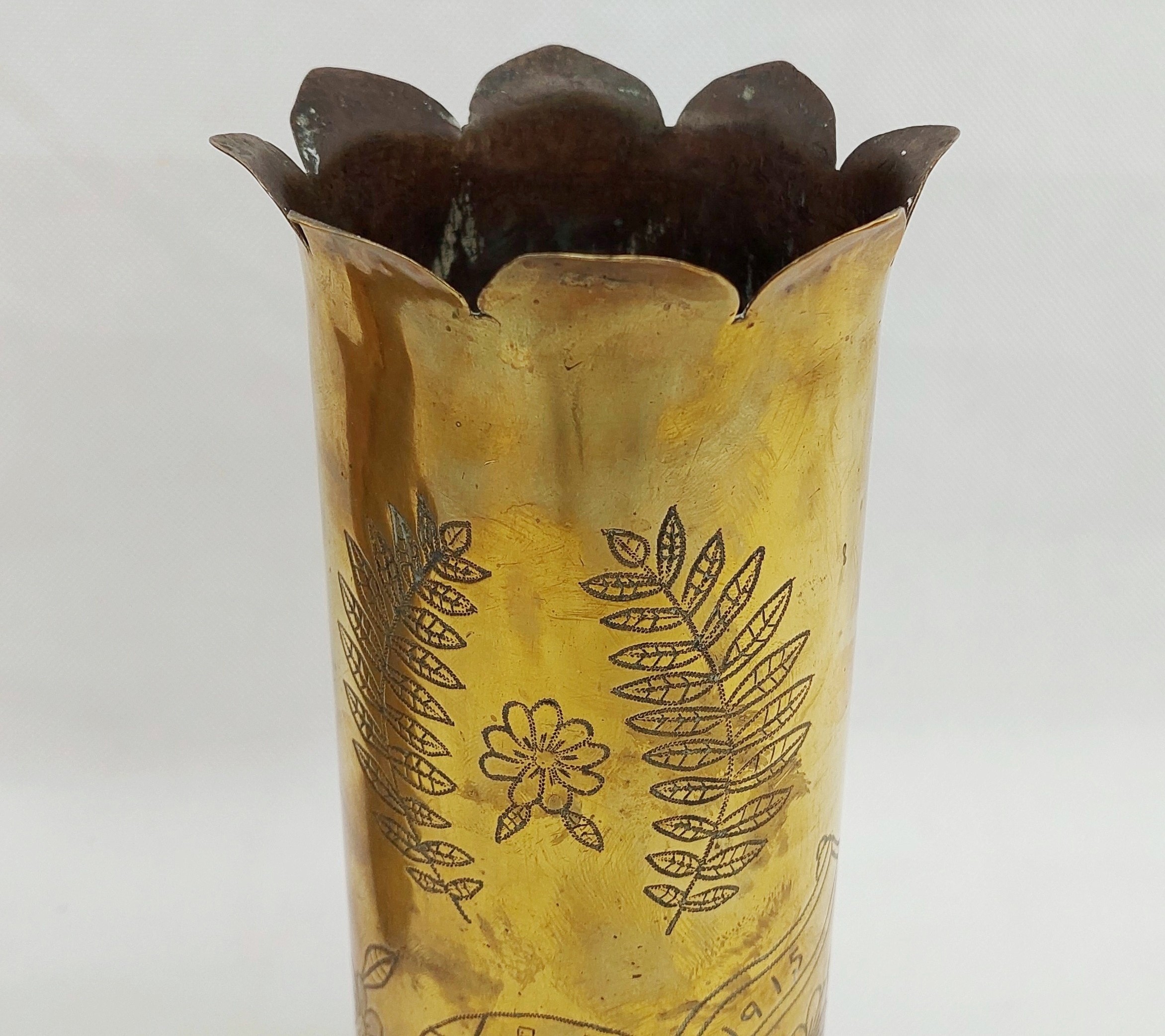 WW1 1915 And 1917 Trench Art 75mm Shell Case Pair - Image 5