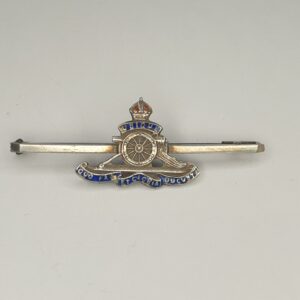 WW2 Royal Artillery Silver And Enamel Sweetheart Badge