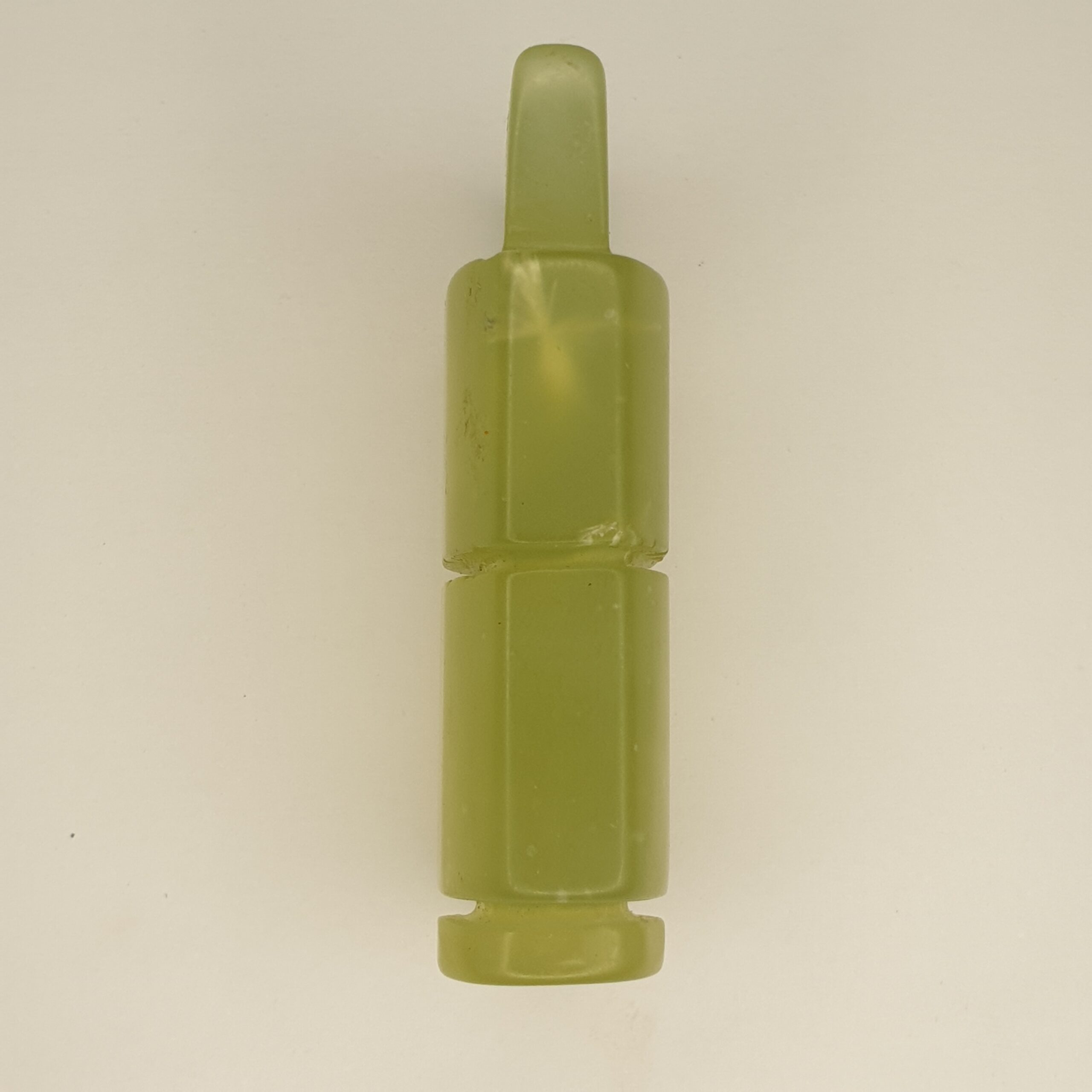 Chinese Green Celadon Jade Pendant In The Form Of A Scent Bottle - Image 2