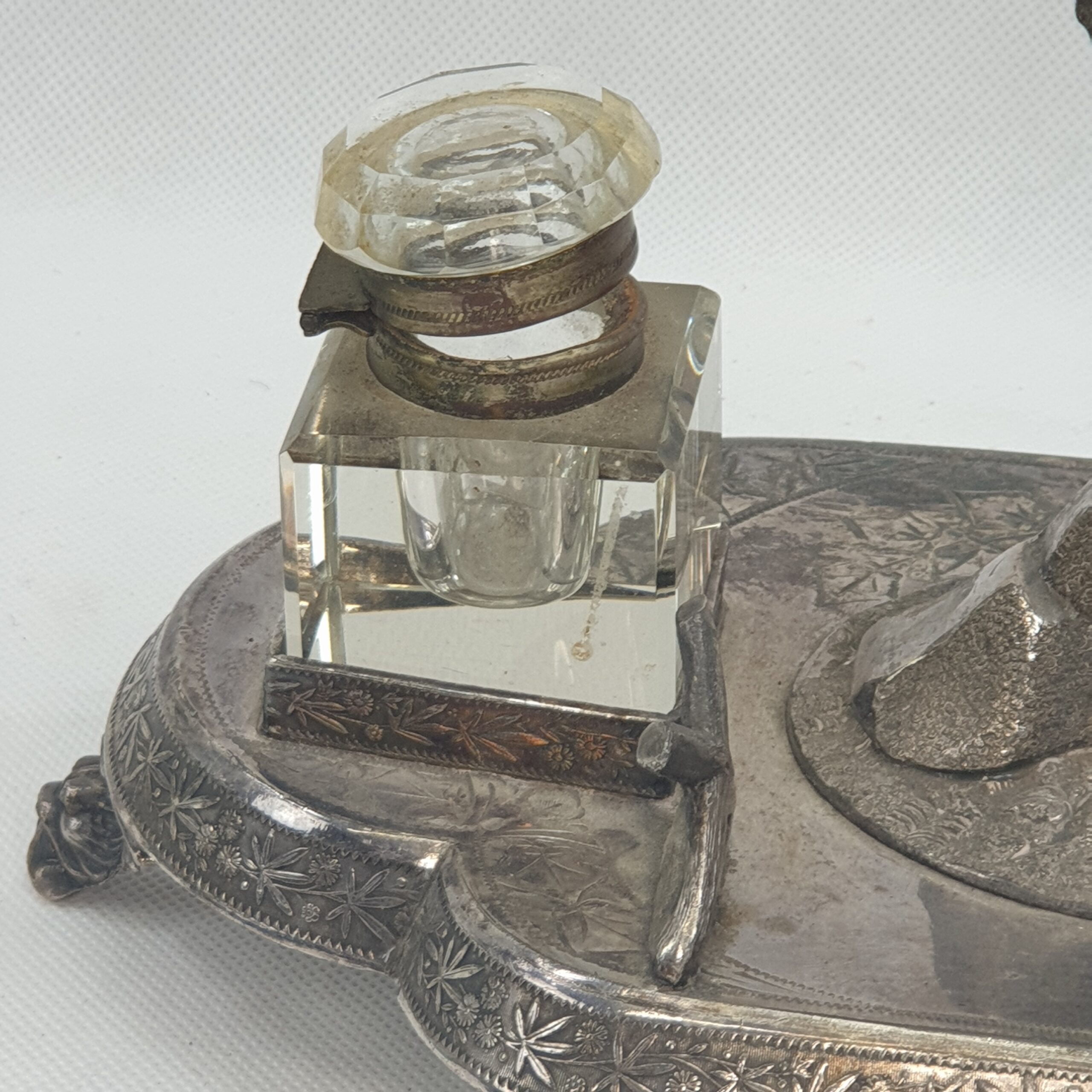 Fine Victorian Silver Plated James Deakin & Sons Inkstand With Twin Inkwells With Eagle Centrepiece - Image 7
