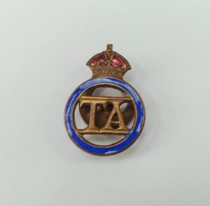 WW2 Territorial Army Enamel Lapel Badge