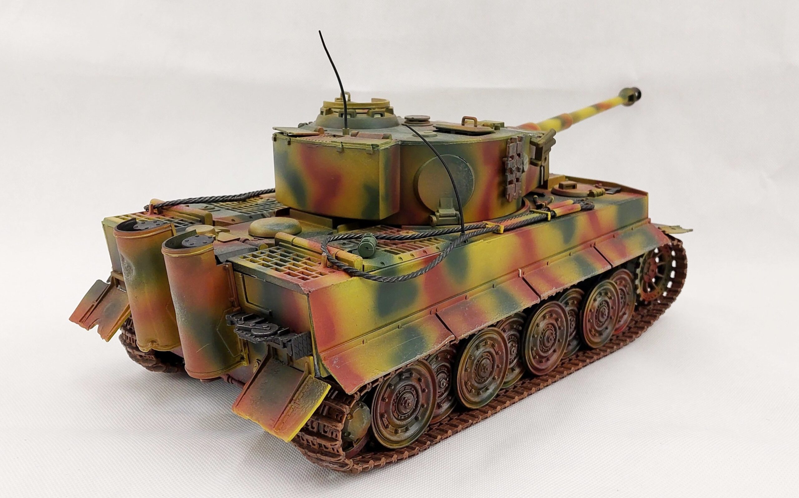 JS International JSI WW2 German Tiger Tank E Sd Kfz 181 1 18th Scale Circa 2009 - Image 6