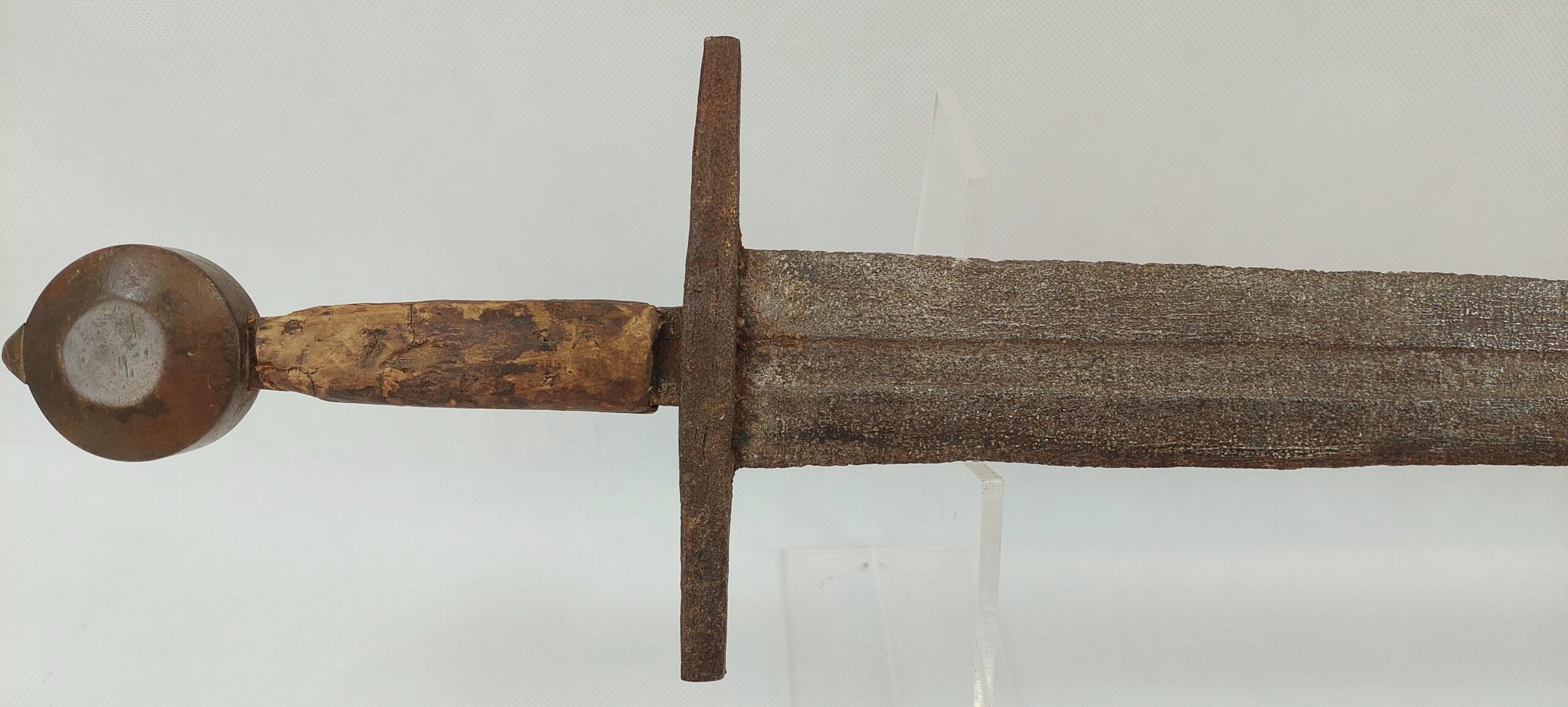 Mid/Late 13th Century 'Latten' Copper Pommel Oakeshott Type XVI Sword - Image 13