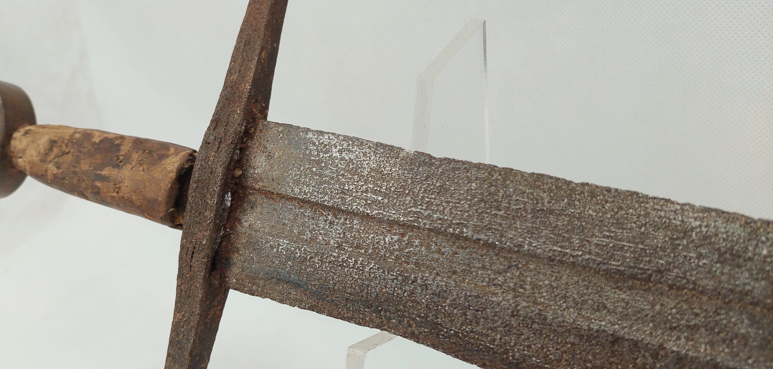 Mid/Late 13th Century 'Latten' Copper Pommel Oakeshott Type XVI Sword - Image 14