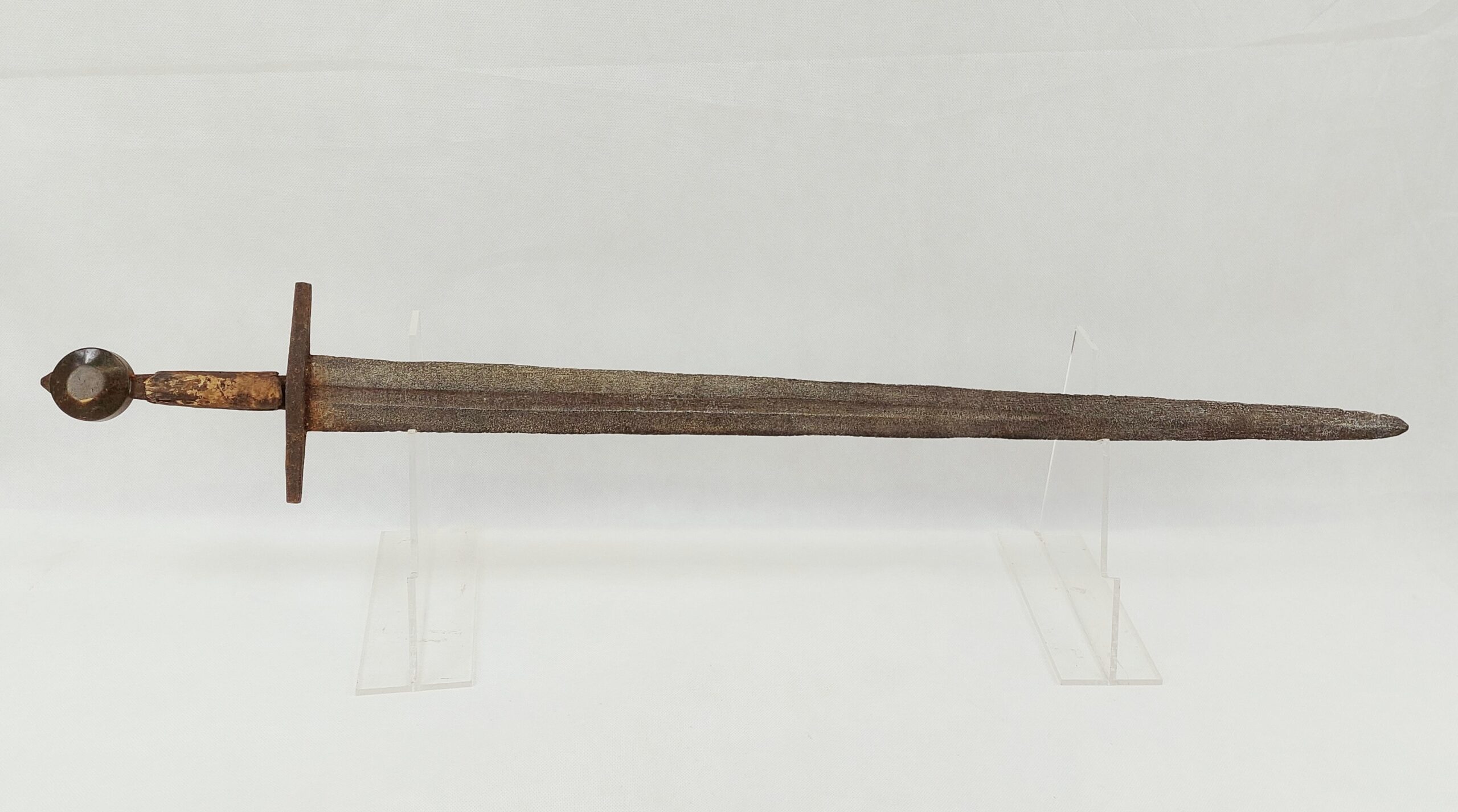 Mid/Late 13th Century 'Latten' Copper Pommel Oakeshott Type XVI Sword