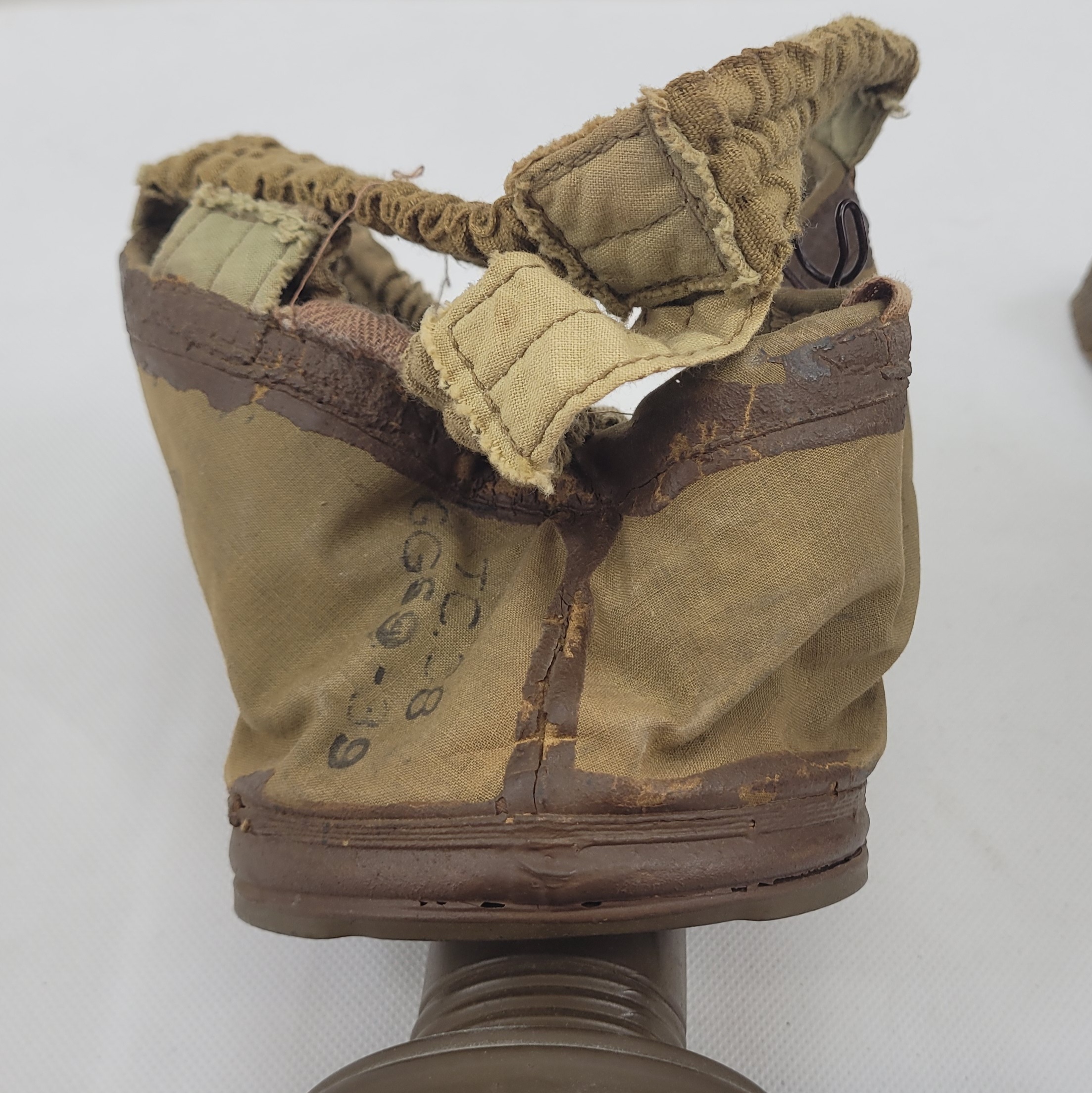 WW2 French TC 38 Gas Mask - Image 11