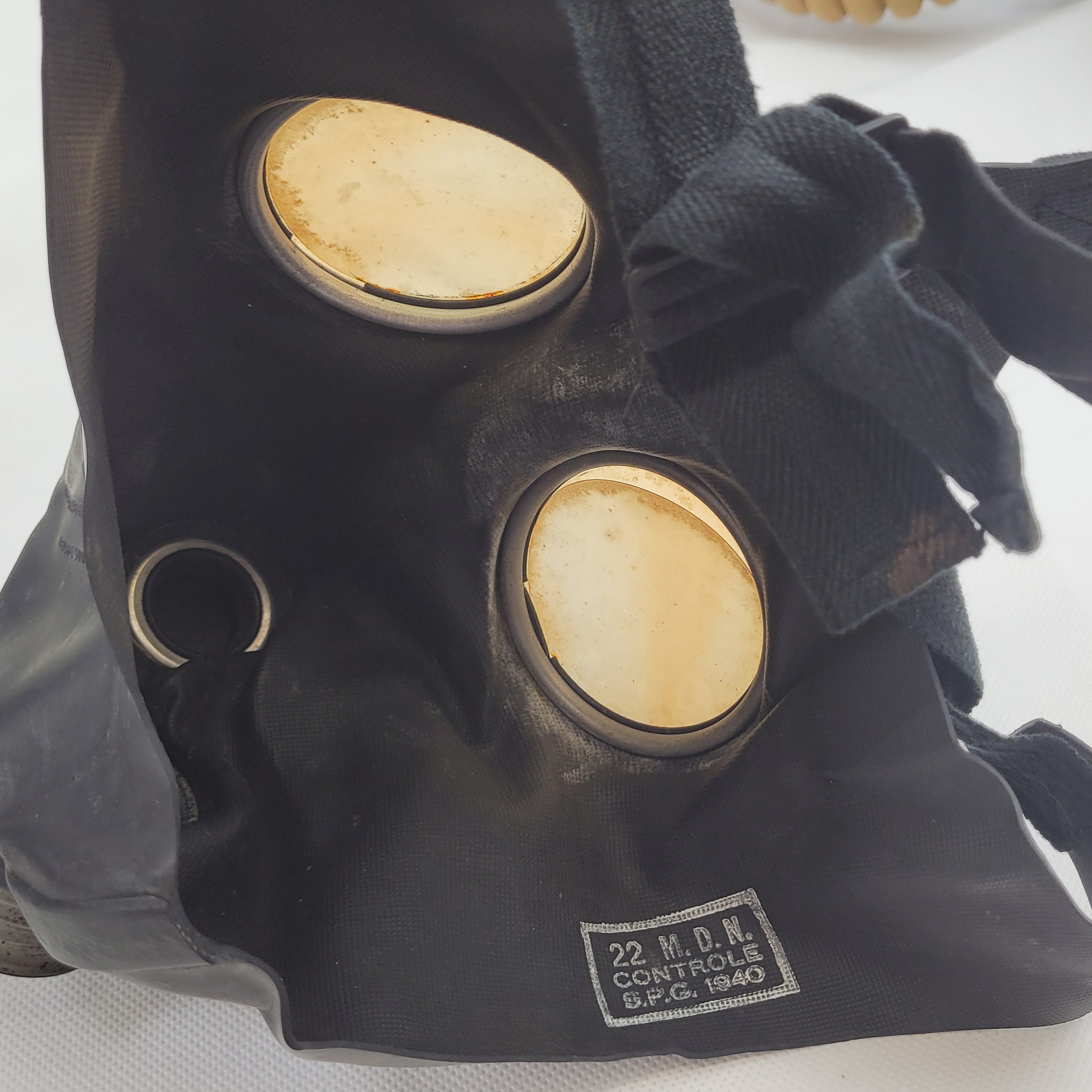 WW2 Phoney War Rare Belgium EV 639 Gas Mask - Image 15