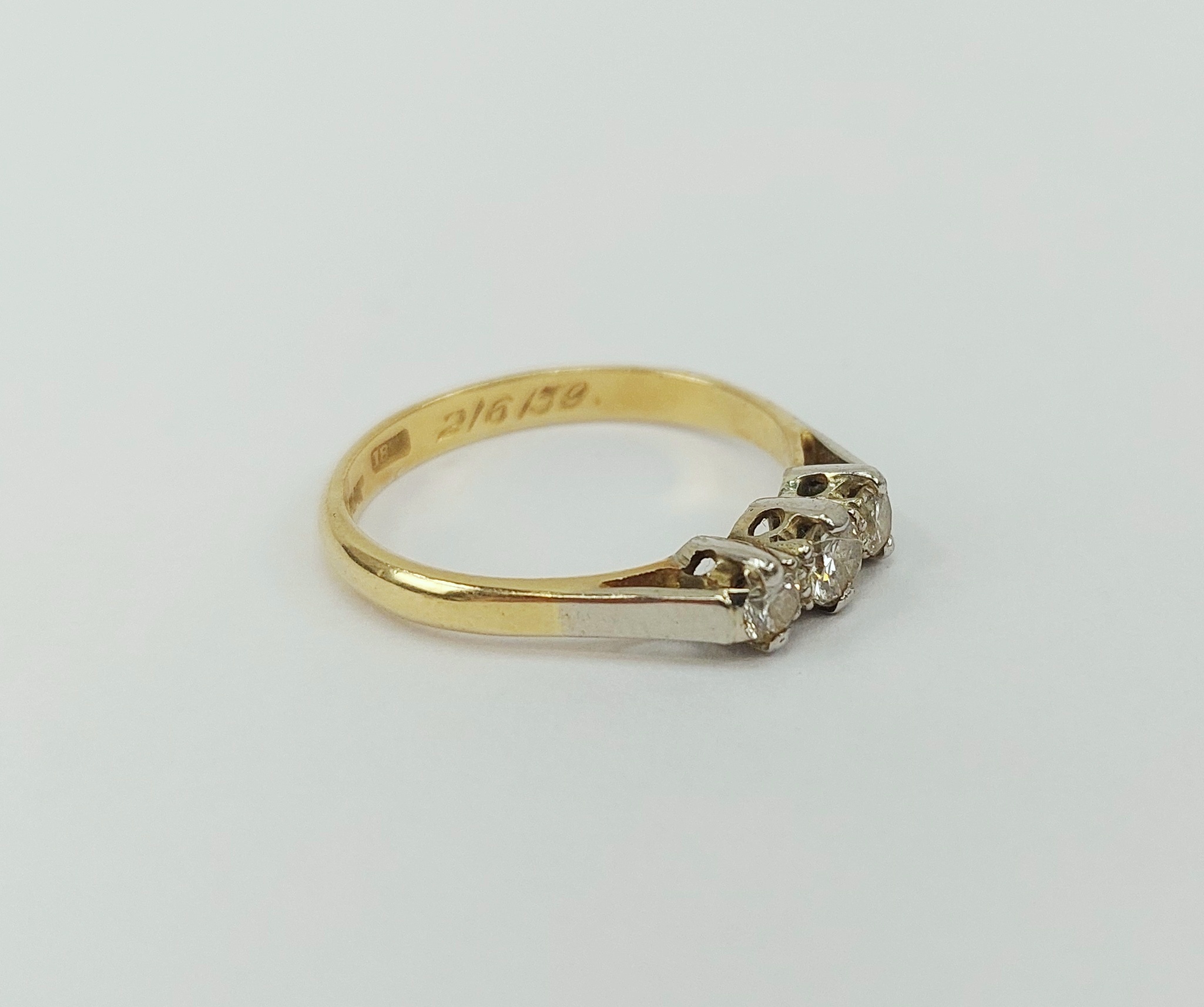 18ct Yellow Gold Diamond Trilogy Ring c1939 UK Size N+, US 6.75 - Image 4
