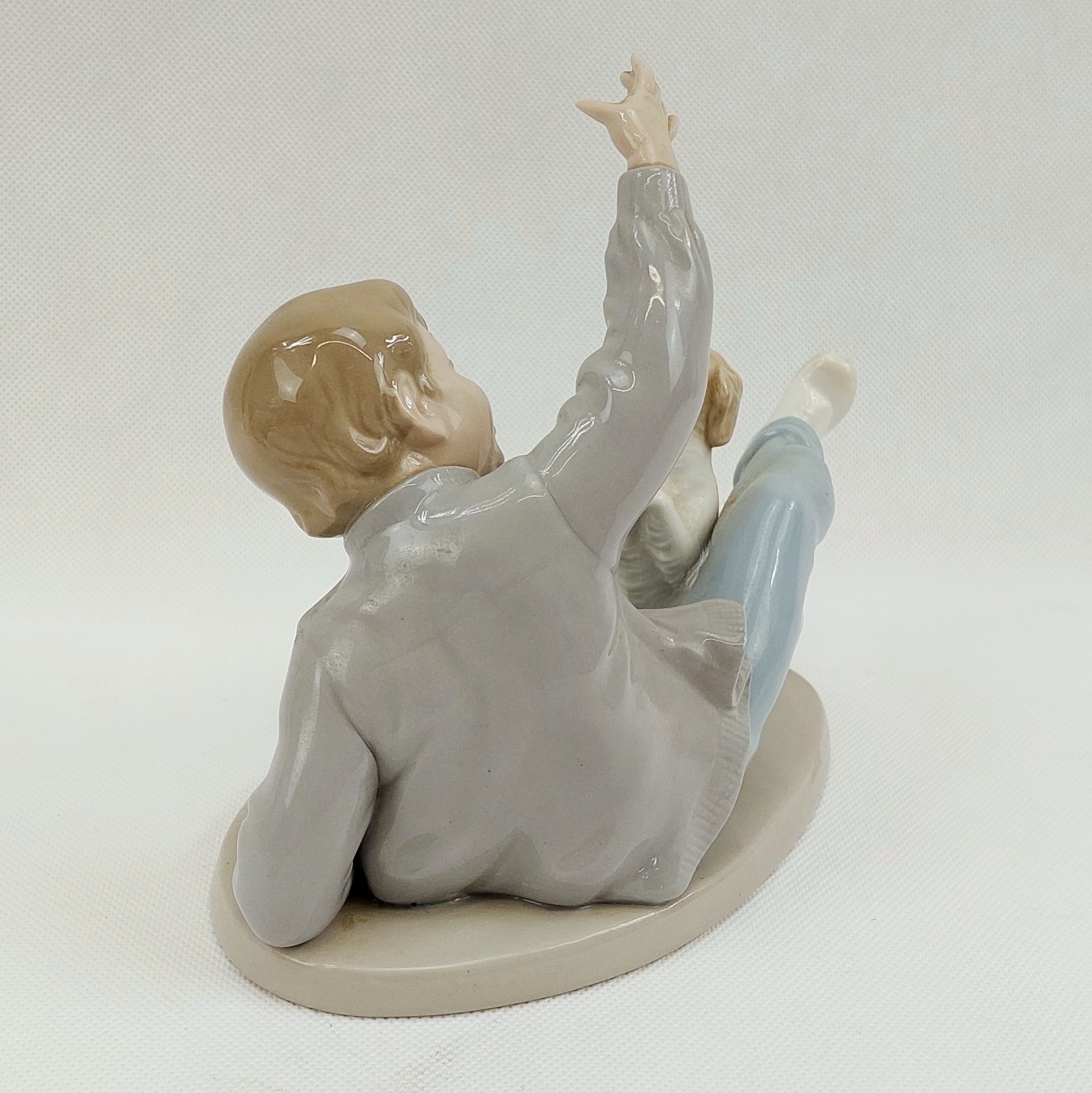 Nao By LLadro 0278 Boy Playing With Dog Figurine - Image 5
