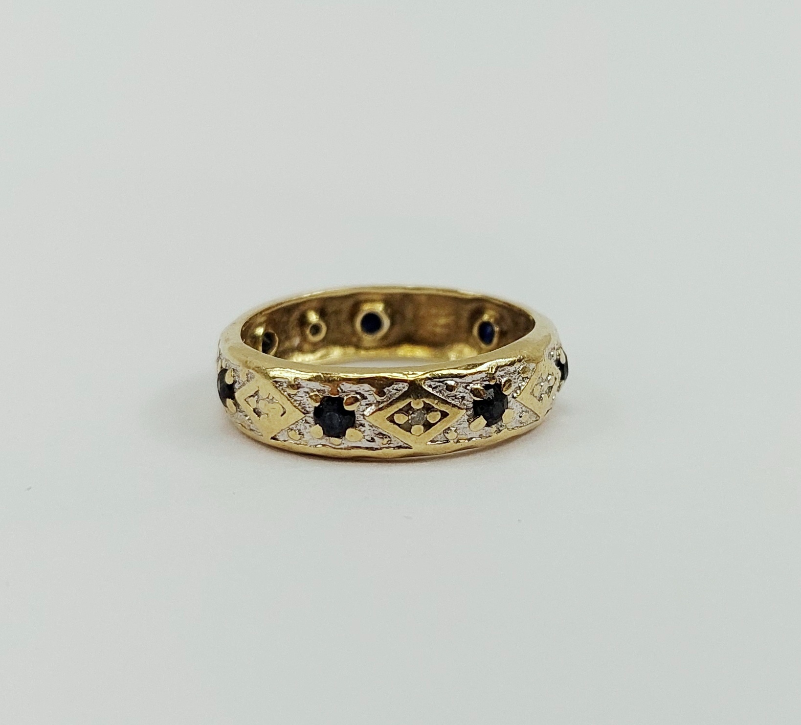9ct Yellow Gold Sapphire & Diamond Band Ring UK Size M, US 6