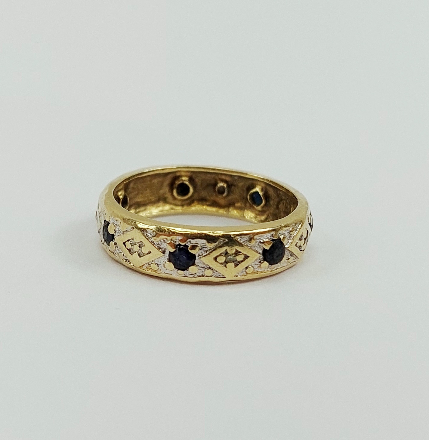 9ct Yellow Gold Sapphire & Diamond Band Ring UK Size M, US 6 - Image 4