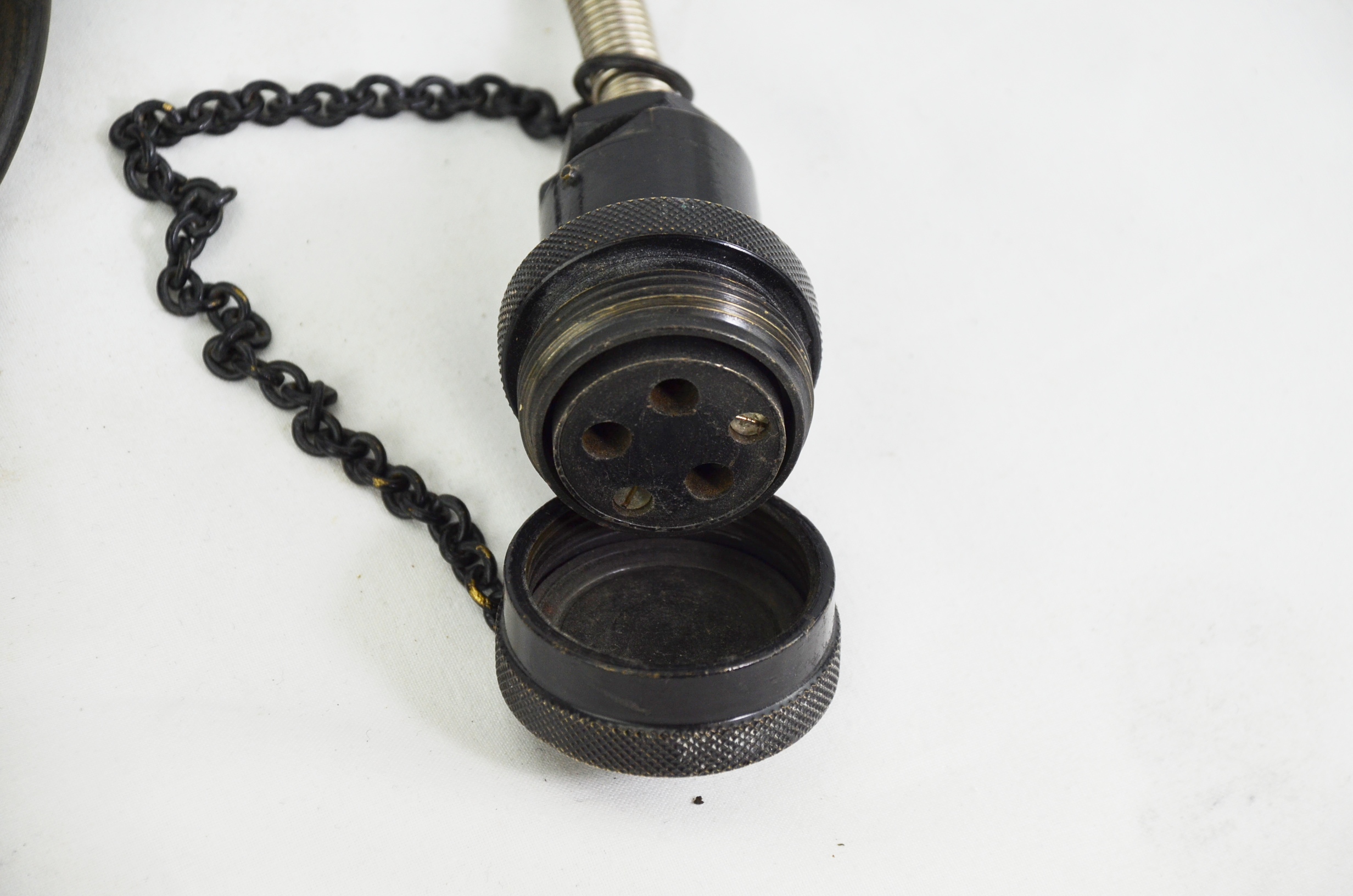 British WW2 Chest Microphone and Headphones by Ericsson - Image 8