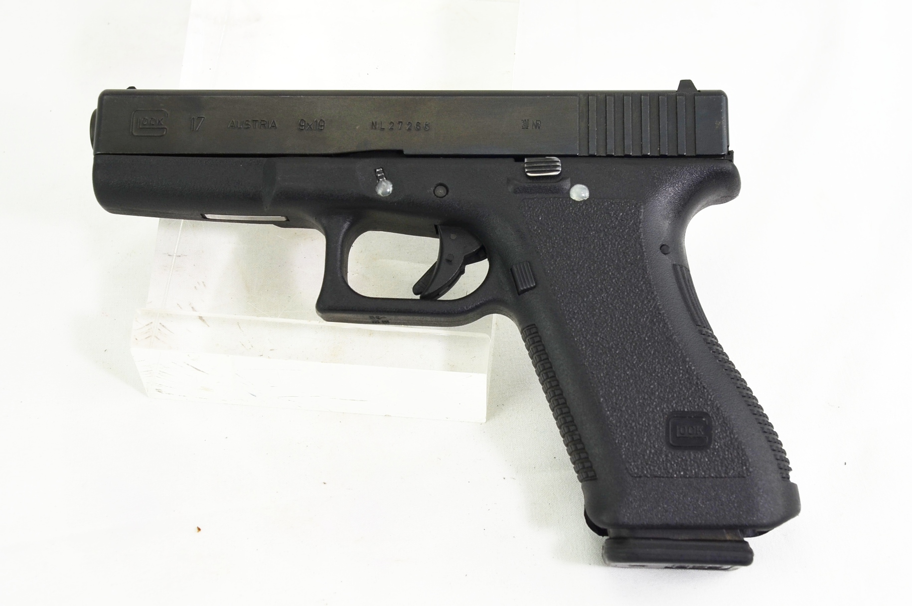 Glock 17 9mm Second Generation (Deactivated)